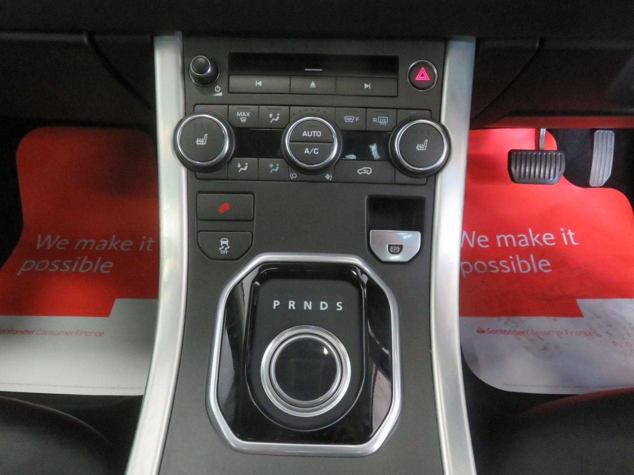 Land Rover Range Rover Evoque view 41