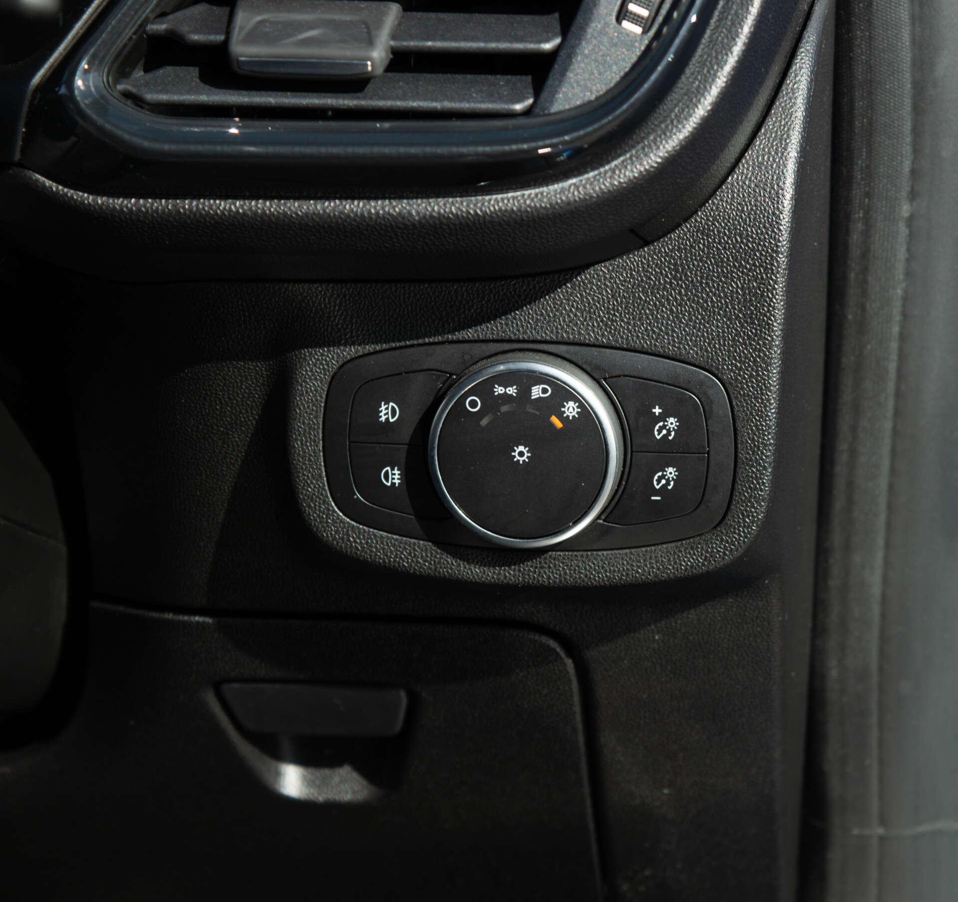 Ford Fiesta view 40