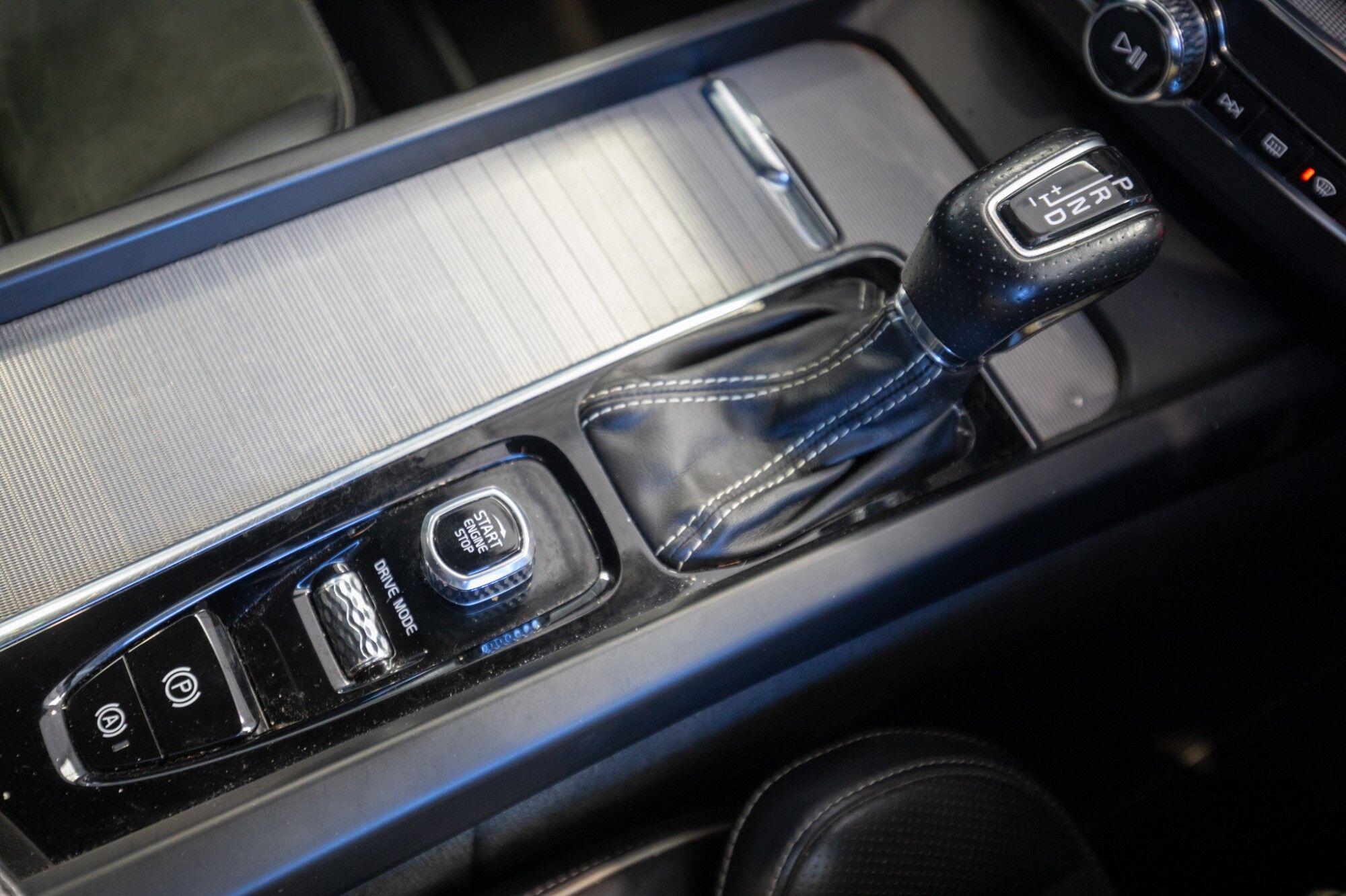 Volvo XC60 view 24