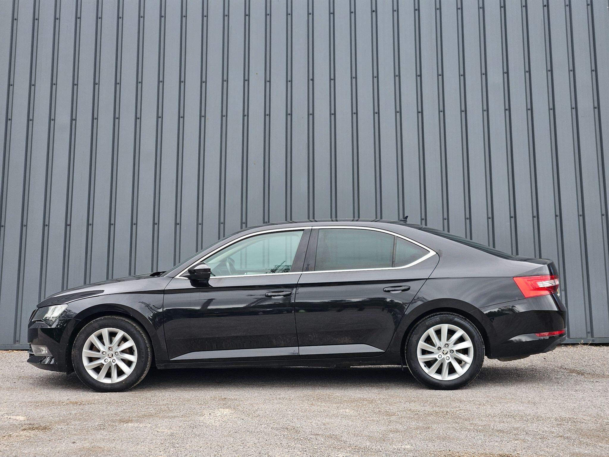 2019 Skoda Superb image 5
