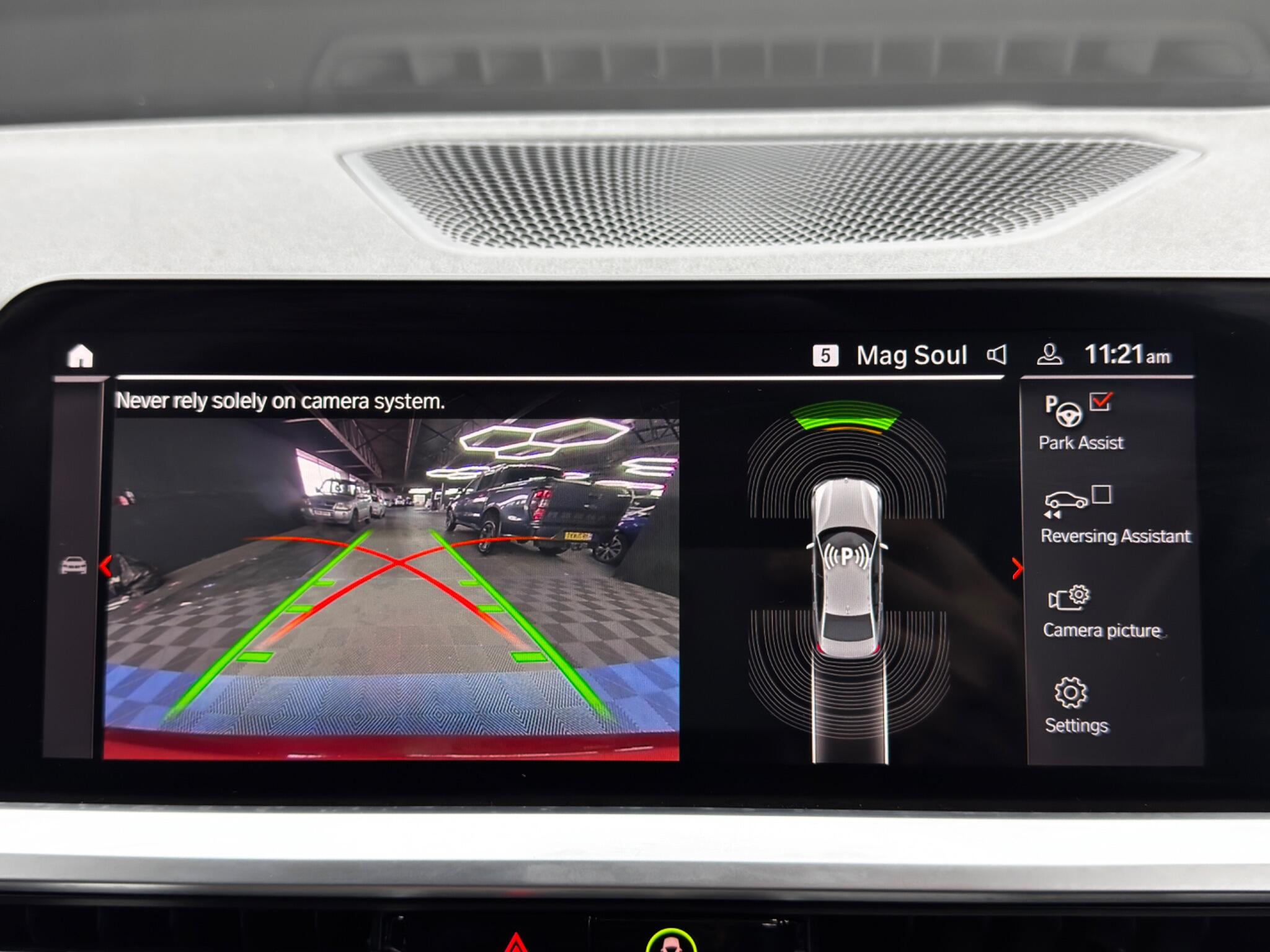 BMW 3 Series view 38