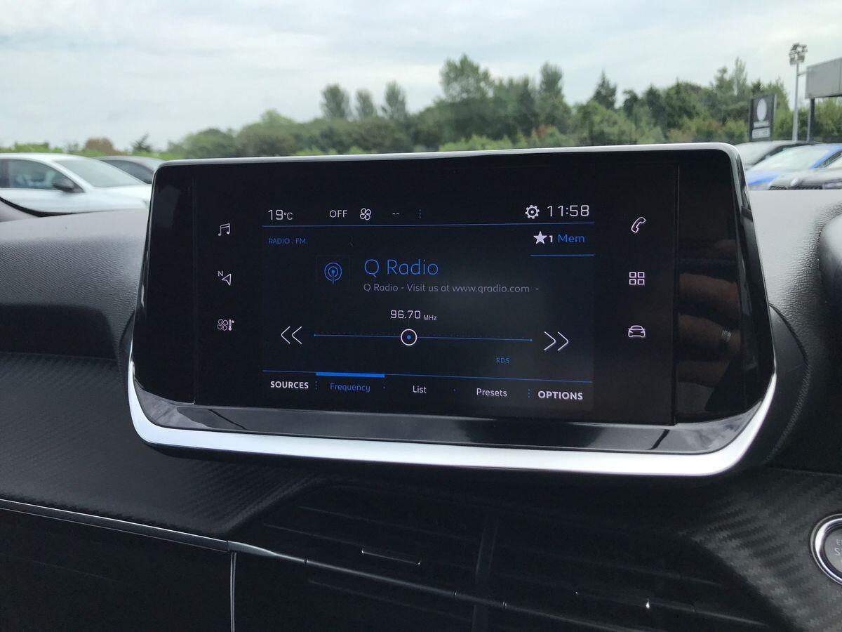 Peugeot 2008 view 19