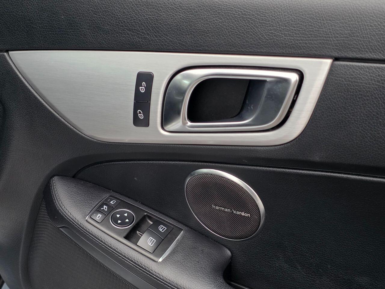 Mercedes-Benz SLK view 49
