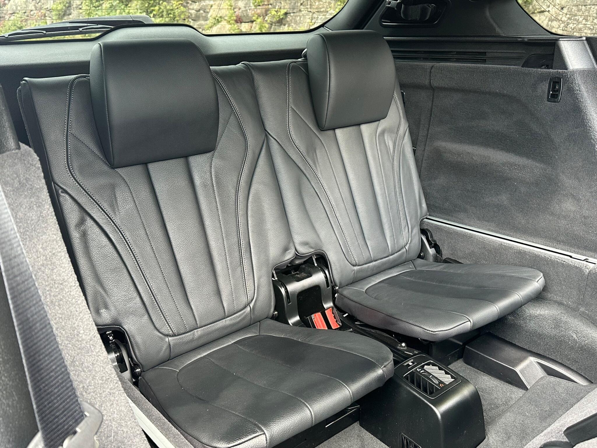 BMW X5 view 12