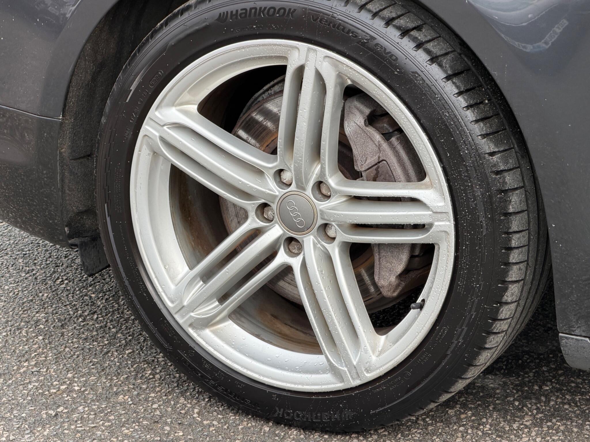 Audi A8 view 60