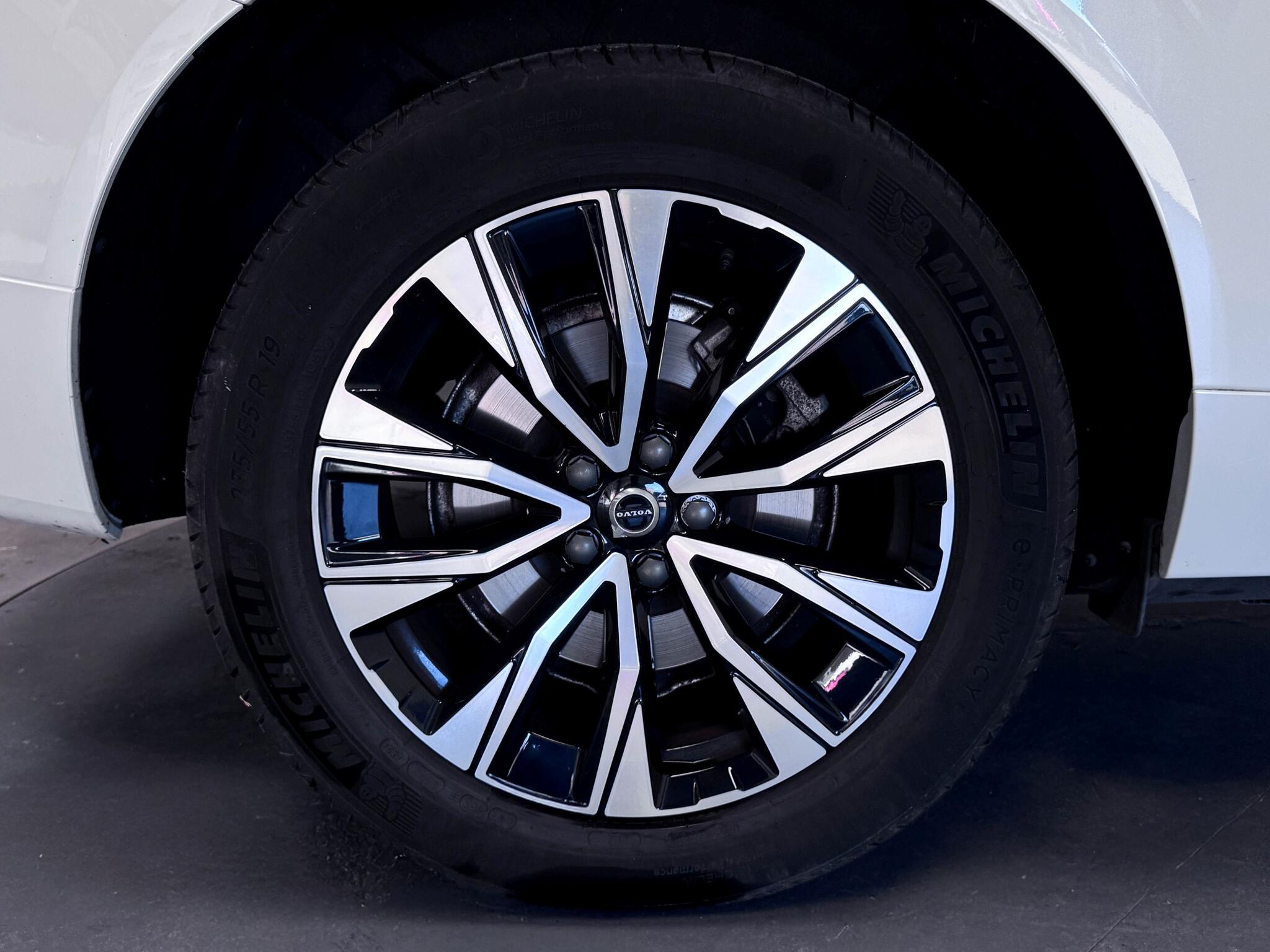 Volvo XC60 view 60