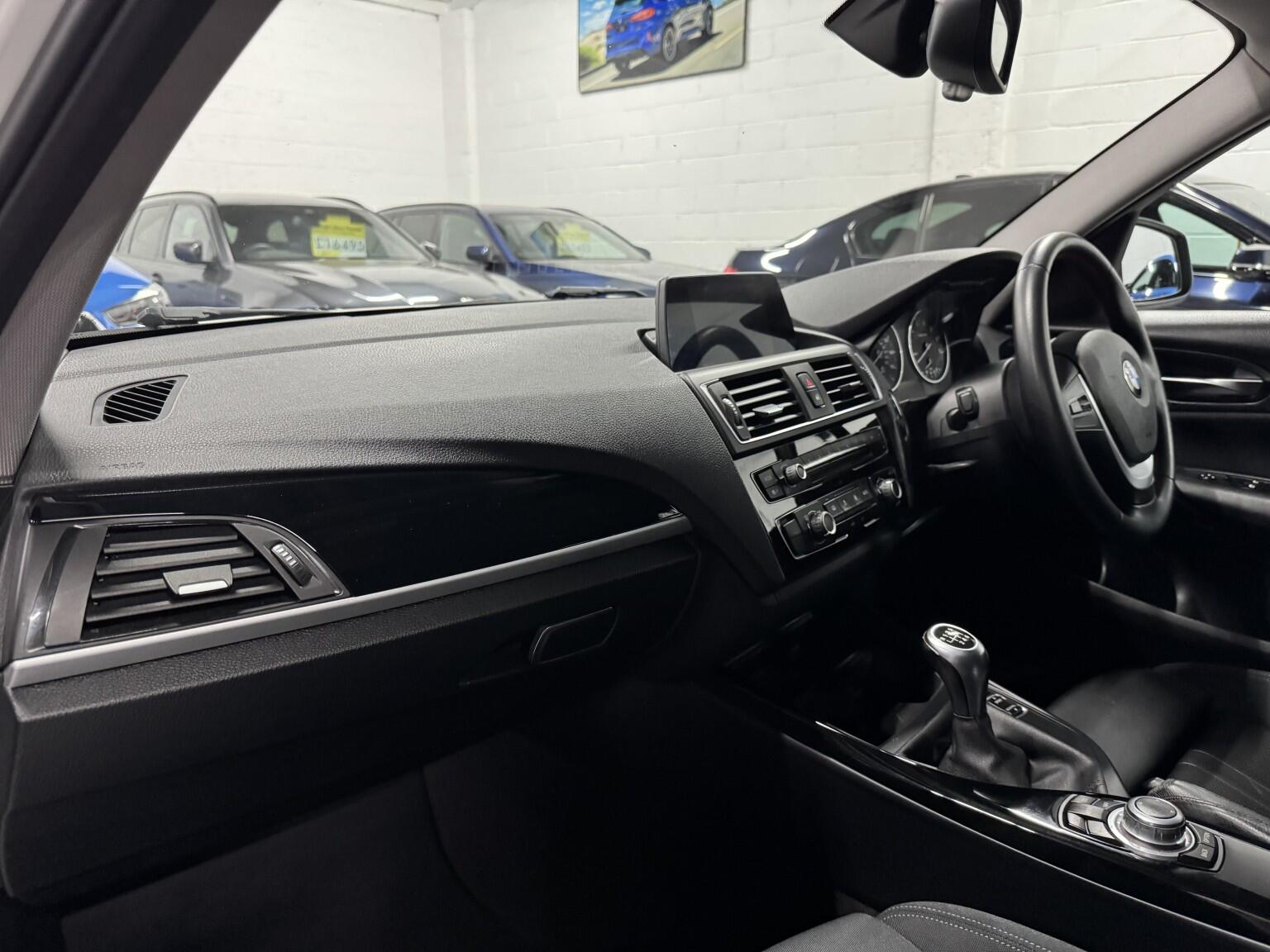 BMW 1 Series view 10