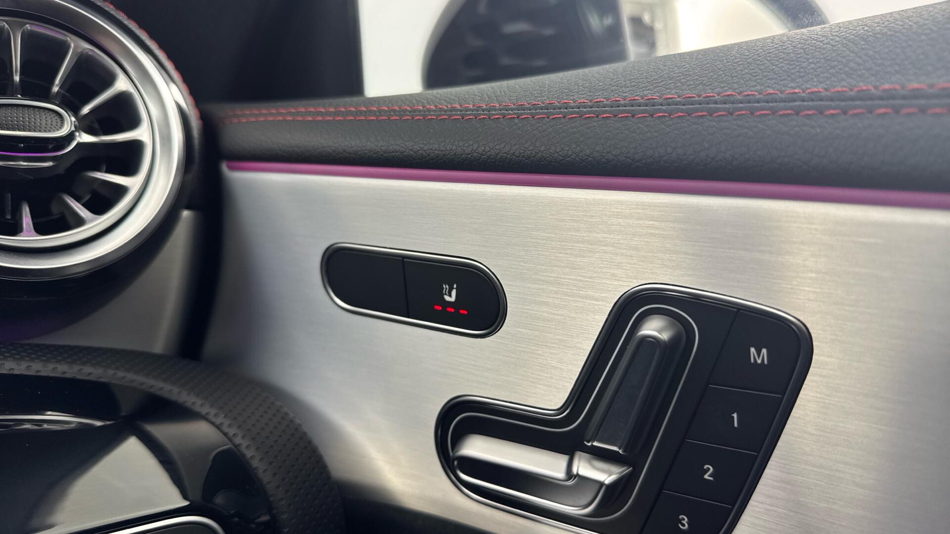 Mercedes-Benz CLA view 50