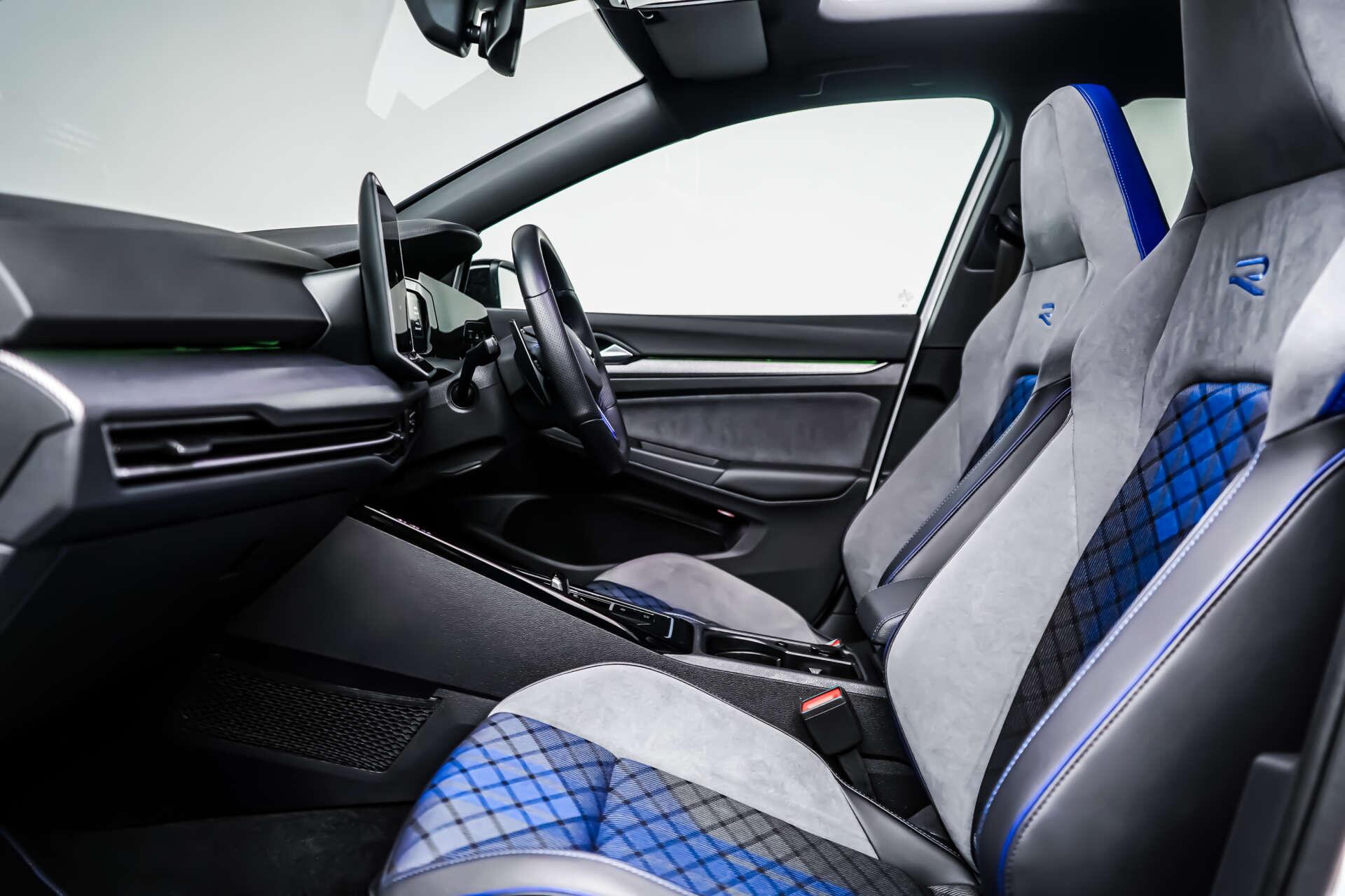 Volkswagen Golf view 8