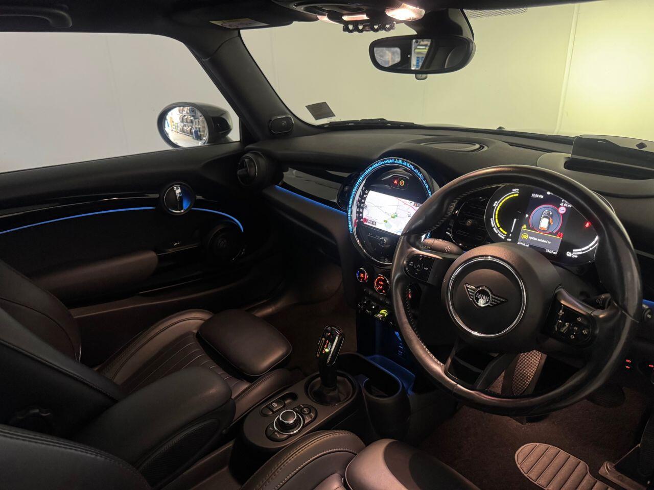 Mini Electric Hatch view 29