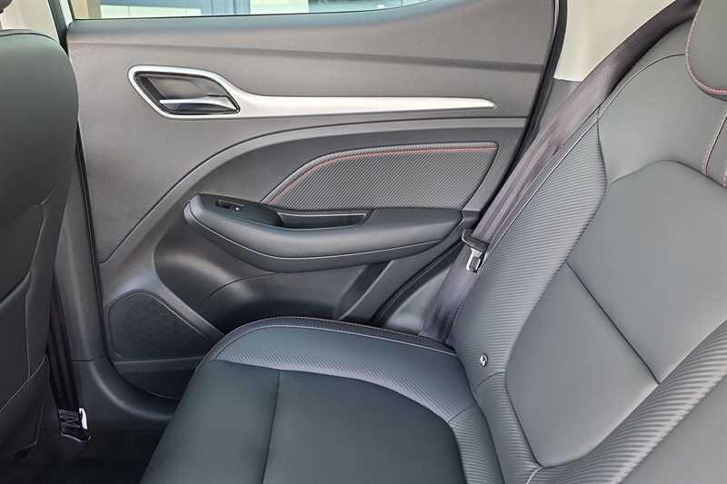 MG ZS view 26
