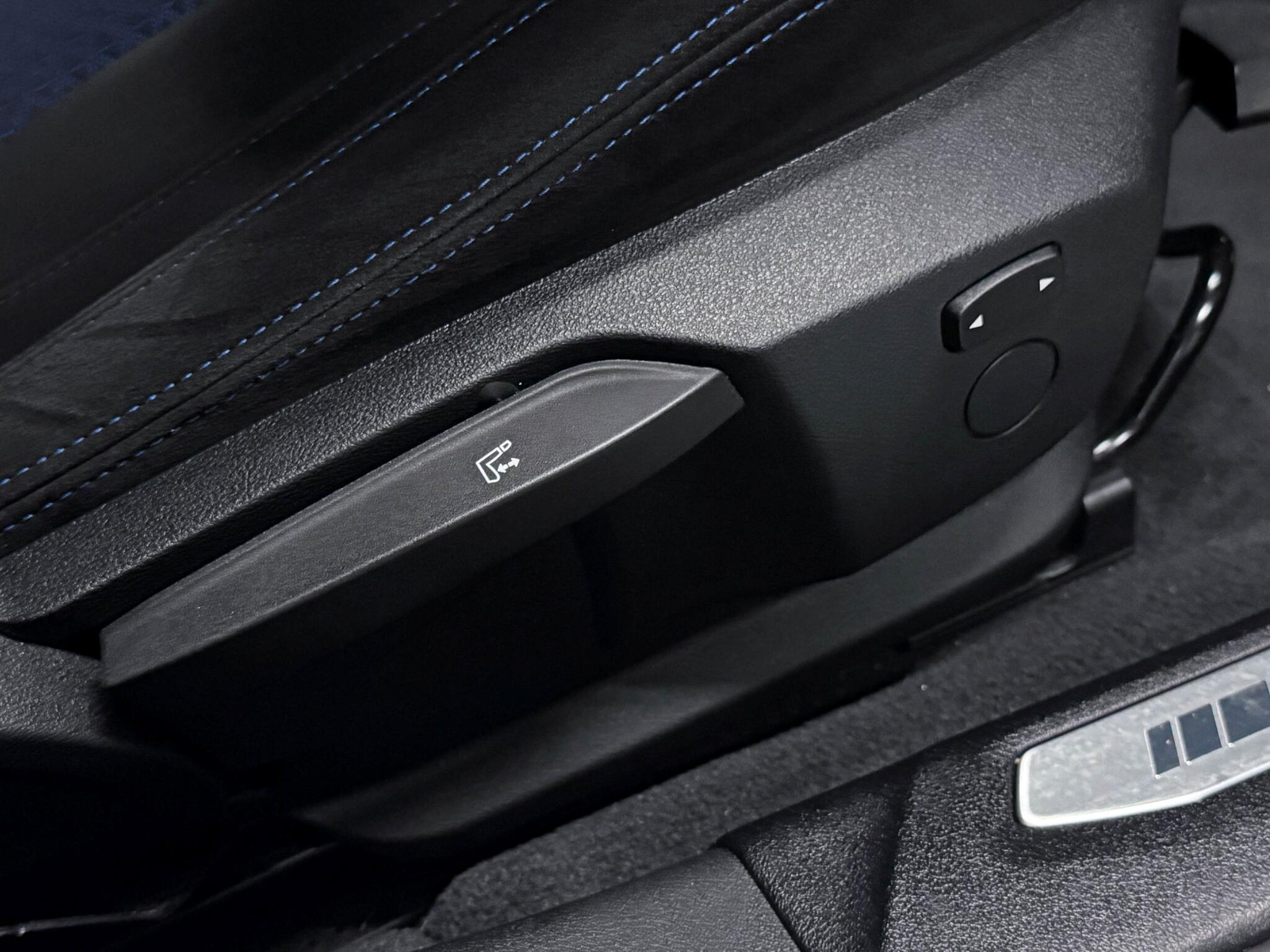 BMW 1 Series view 28
