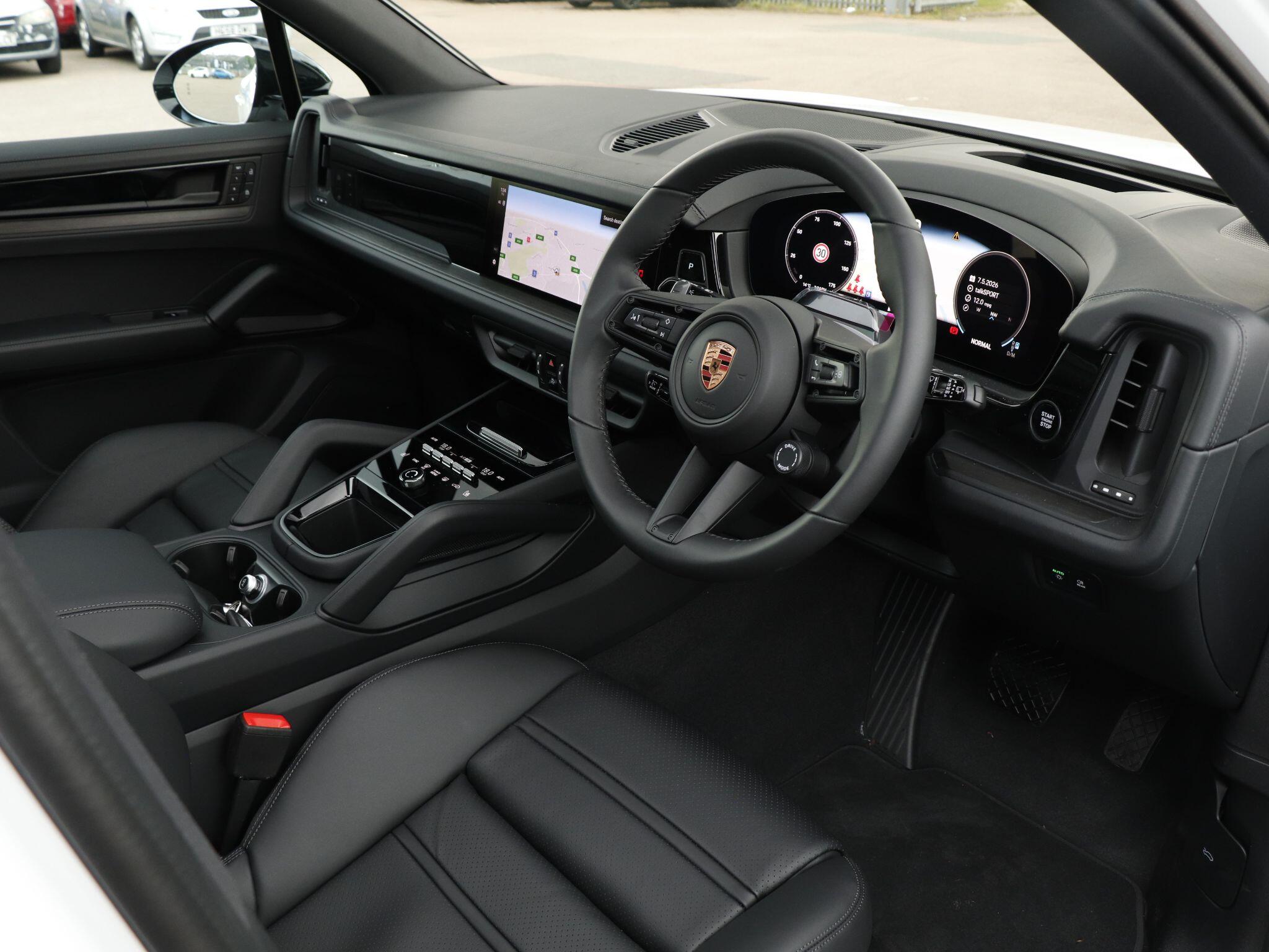 Porsche Cayenne view 10