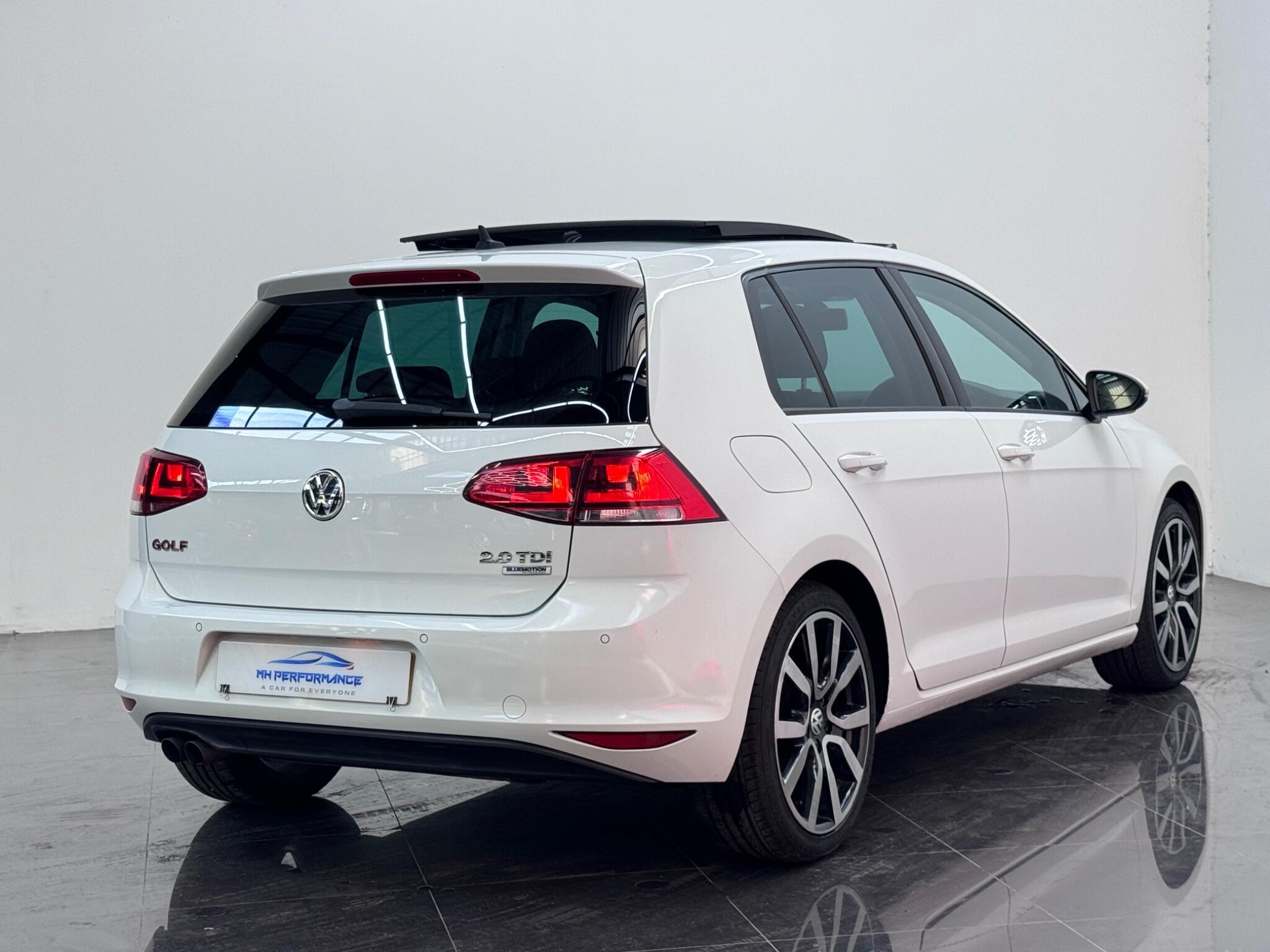 Volkswagen Golf view 70