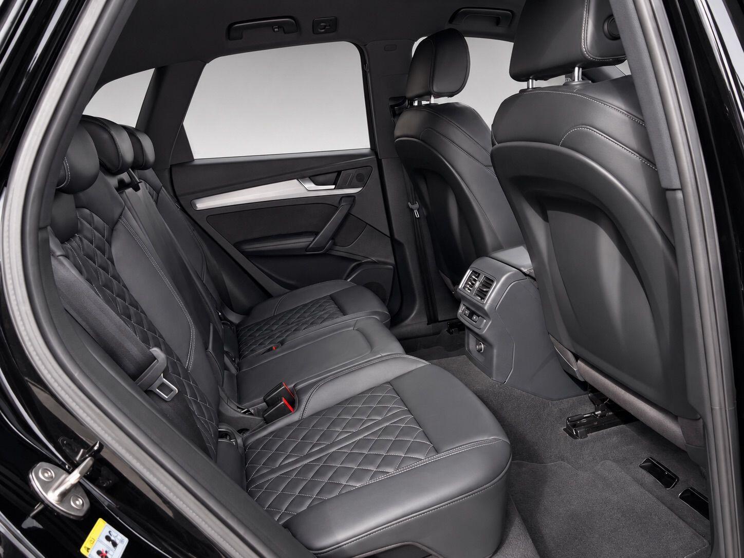 Audi SQ5 view 42