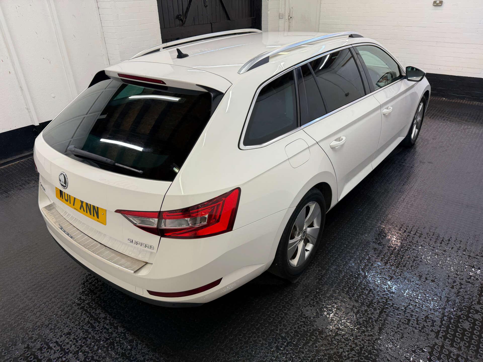 Skoda Superb view 10
