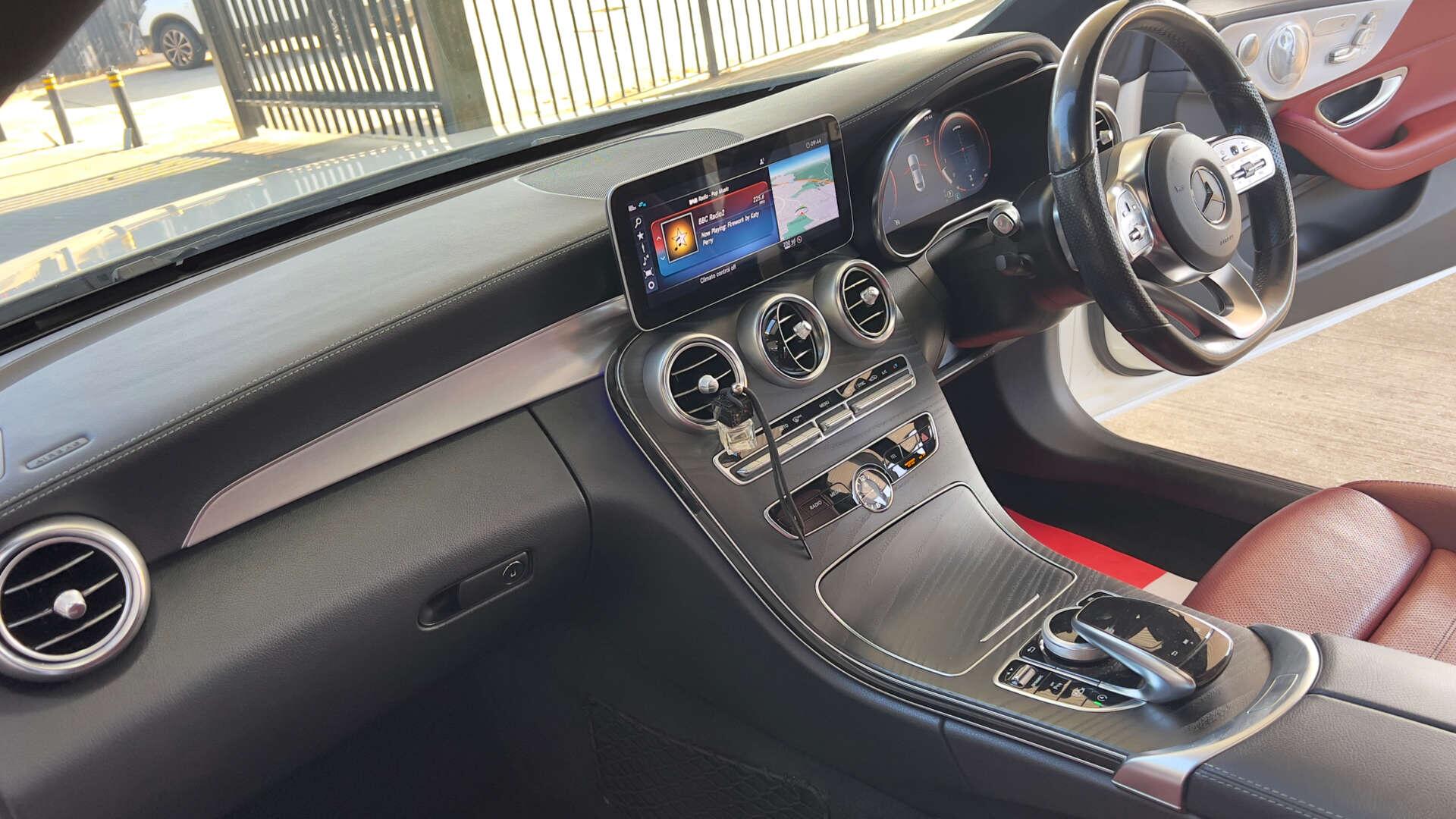 Mercedes-Benz C-Class view 30
