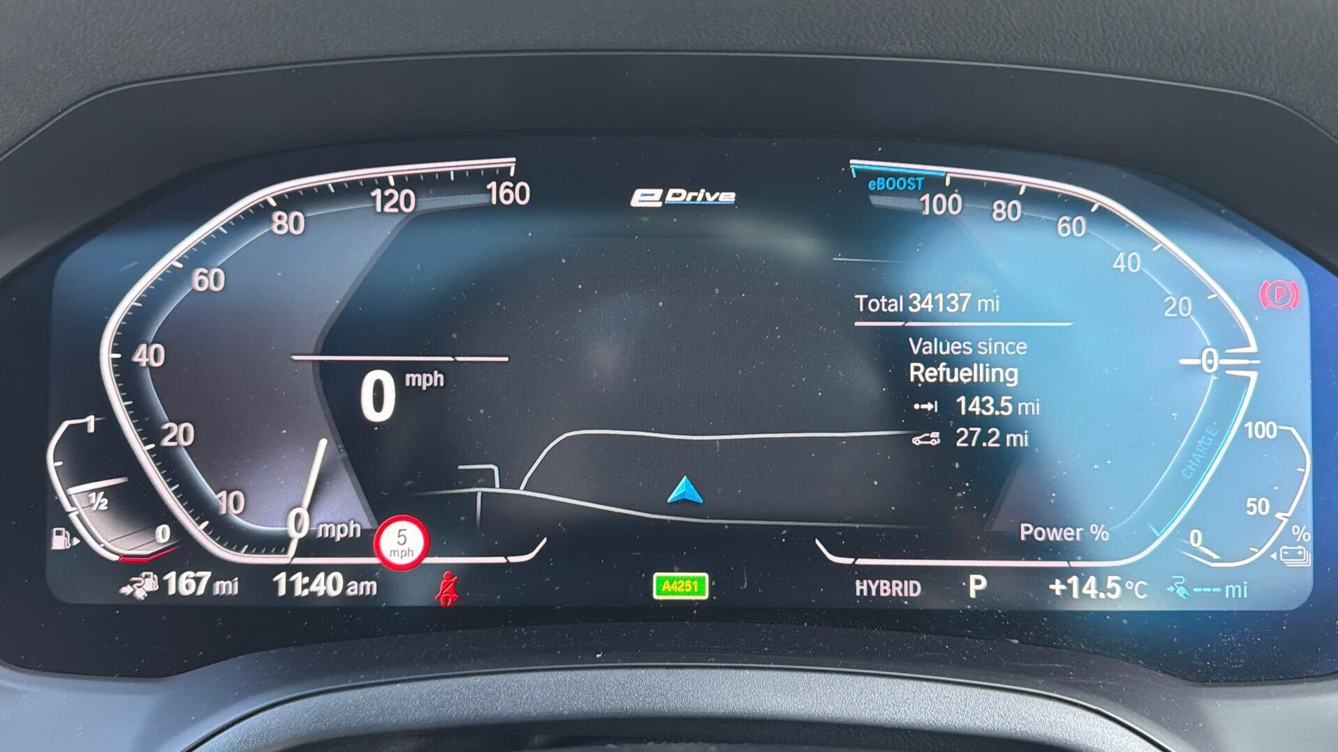 BMW 3 Series view 9