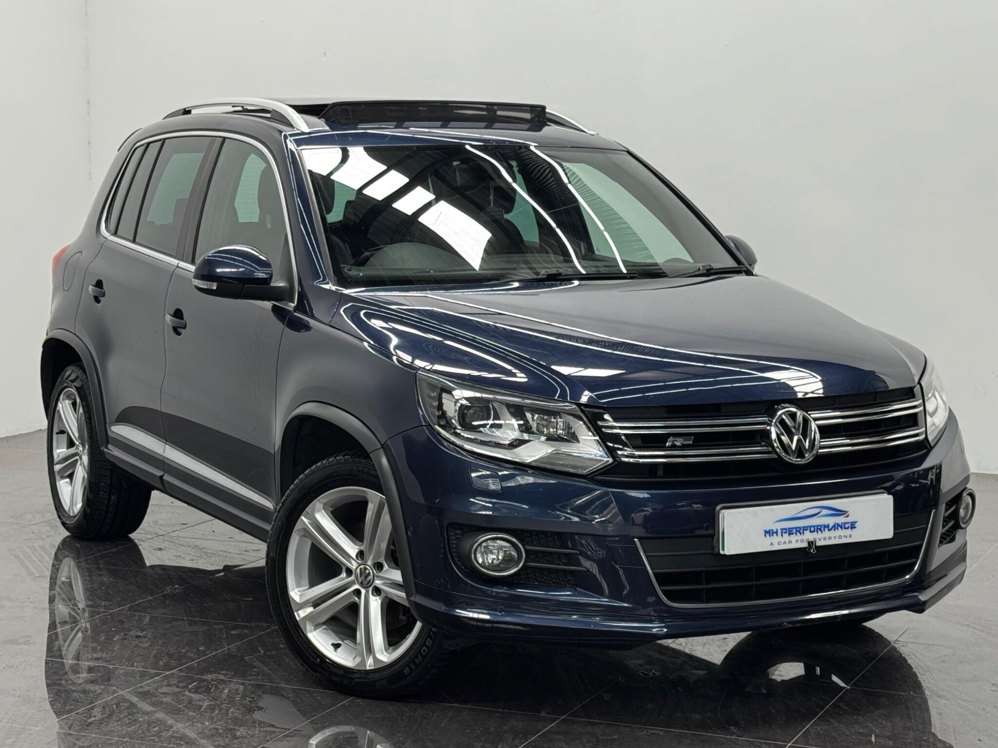 Volkswagen Tiguan view 2