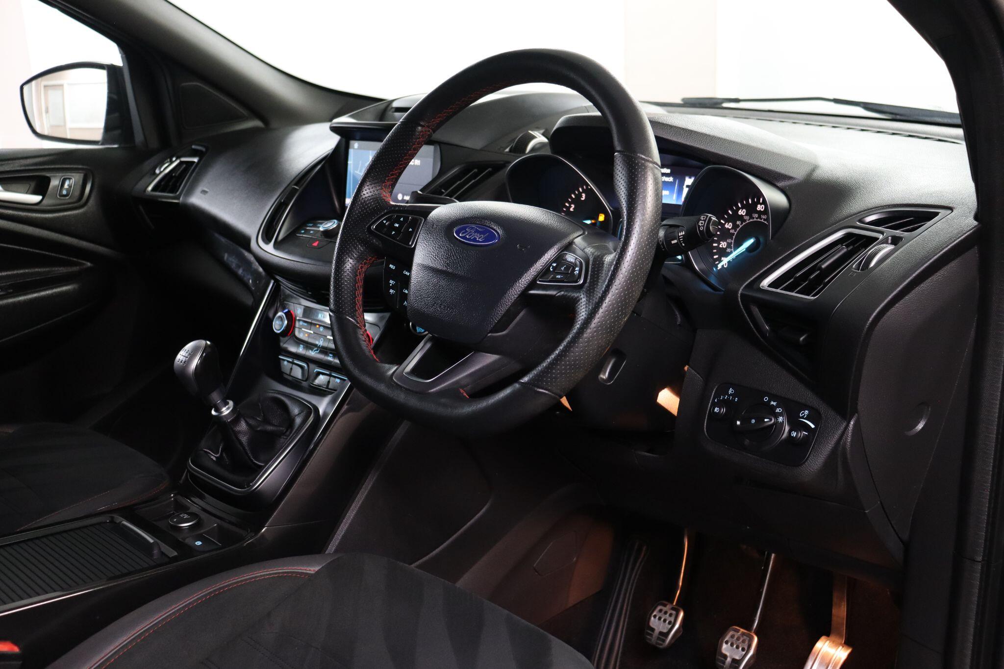 Ford Kuga view 5