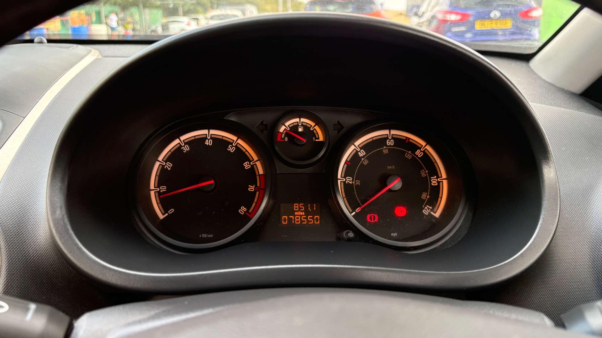 Vauxhall Corsa view 14