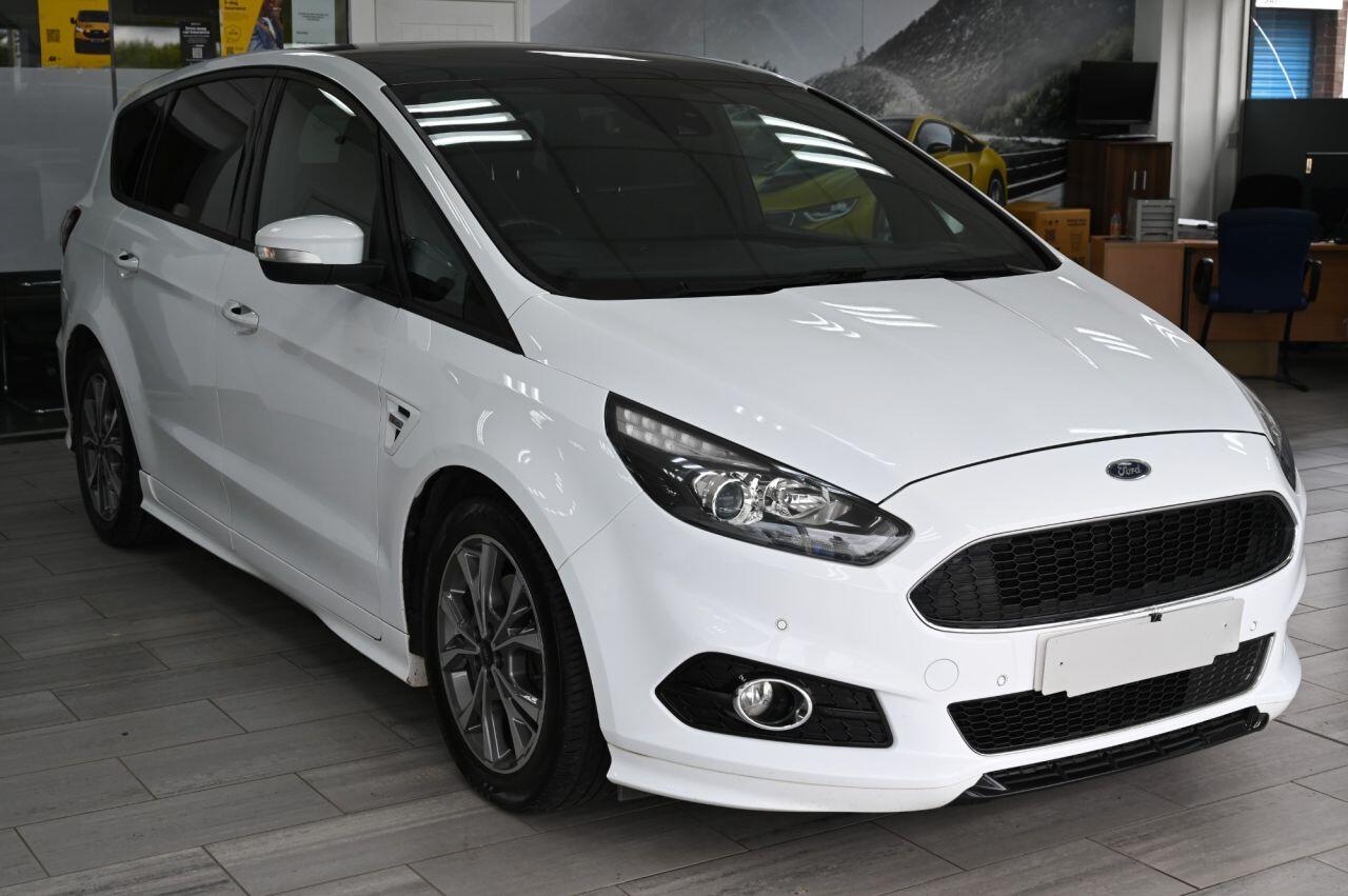 Ford S-Max view 2