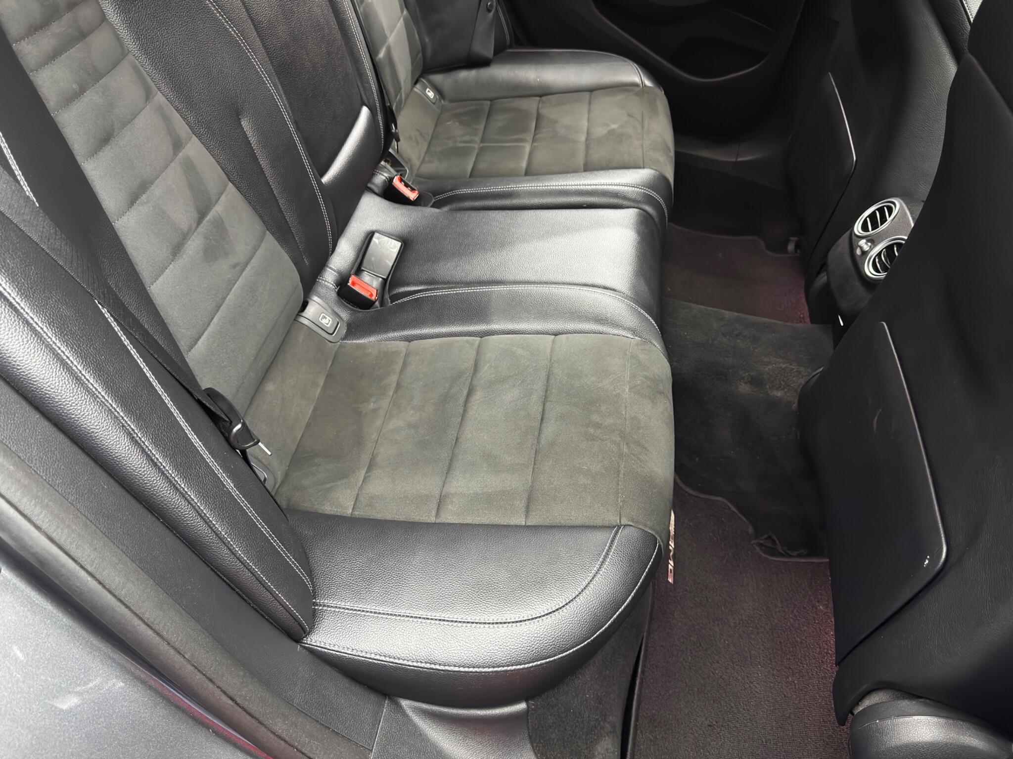Mercedes-Benz E-Class view 17