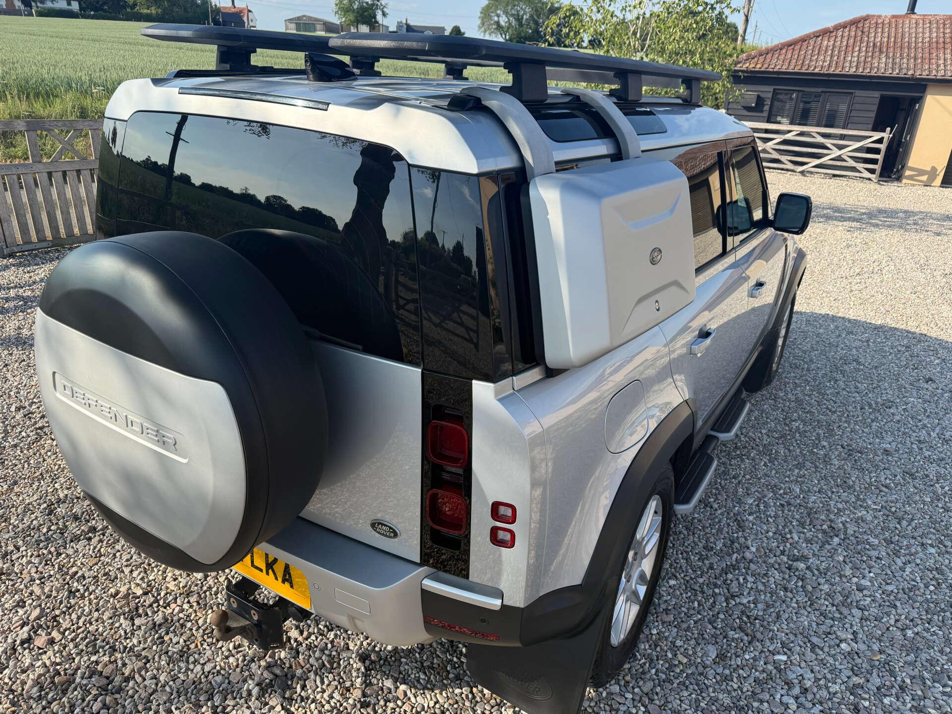 Land Rover Defender view 10