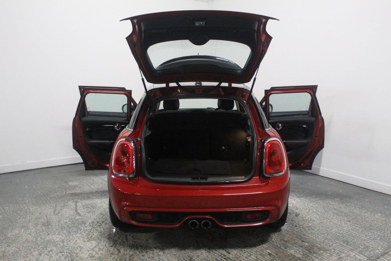 Mini Hatch view 21