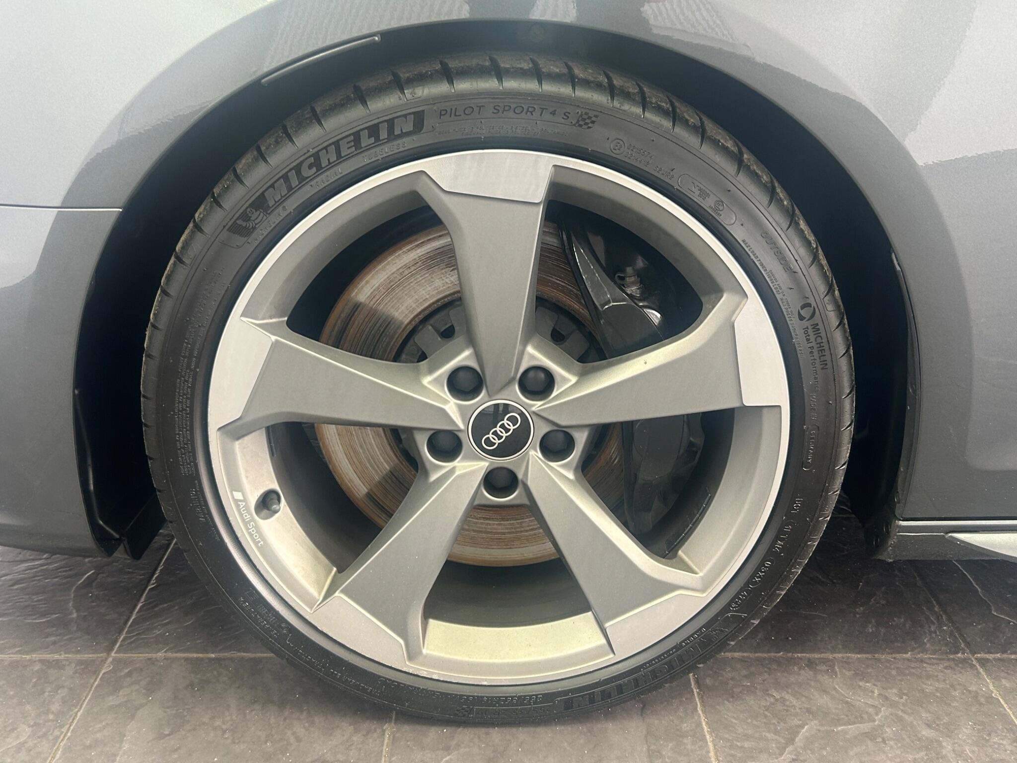 Audi S4 view 23