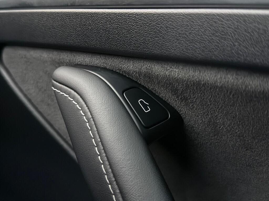 Tesla Model Y view 23
