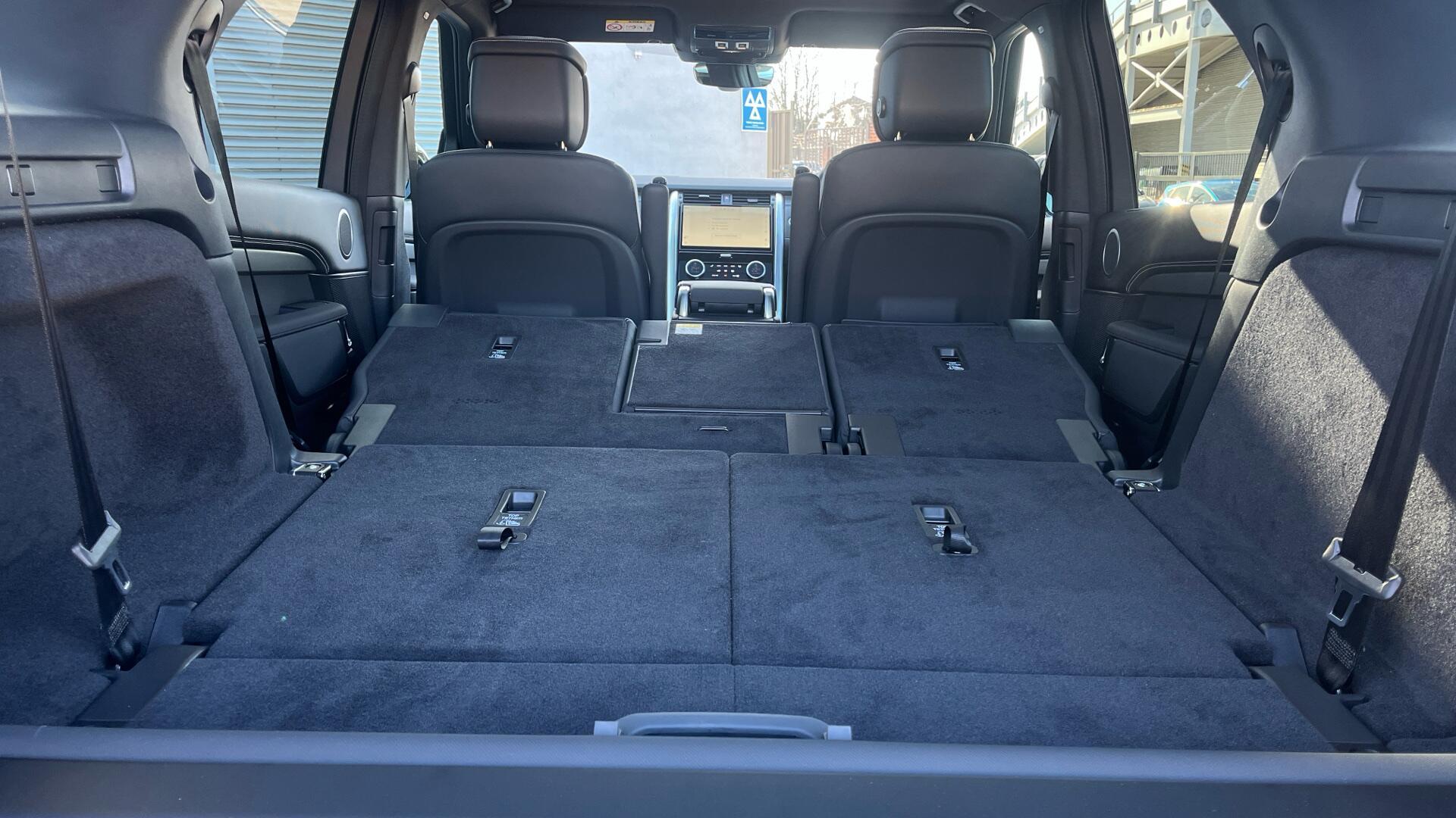 Land Rover Discovery view 61