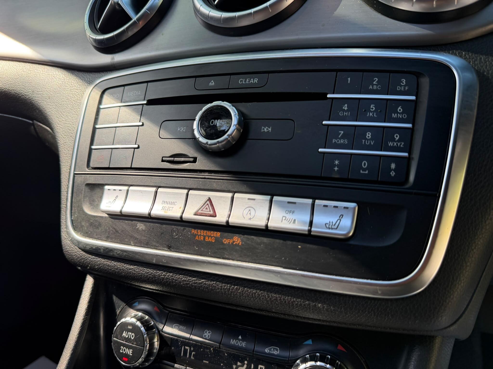 Mercedes-Benz Cla view 21