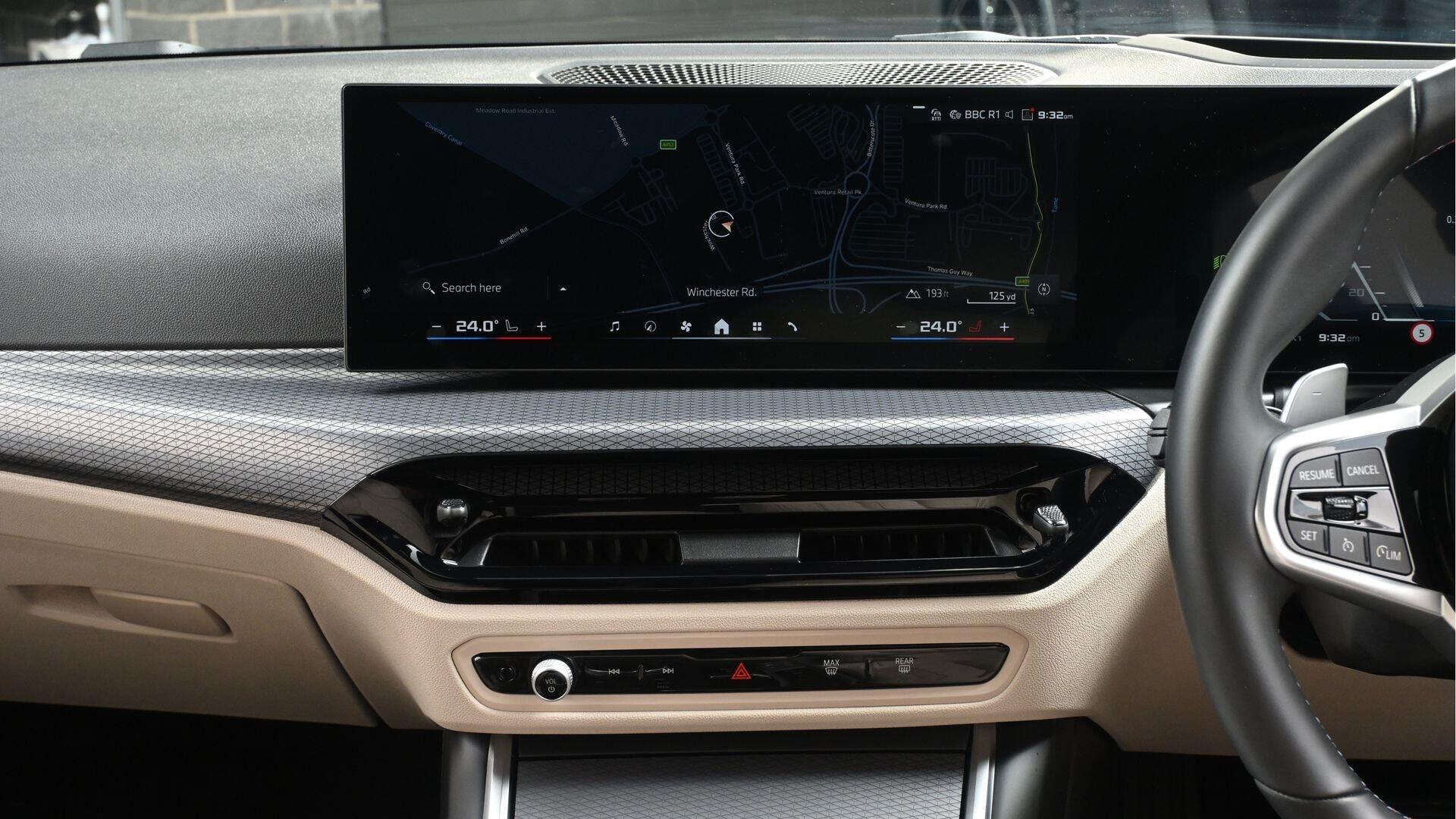 BMW 3 Series view 8