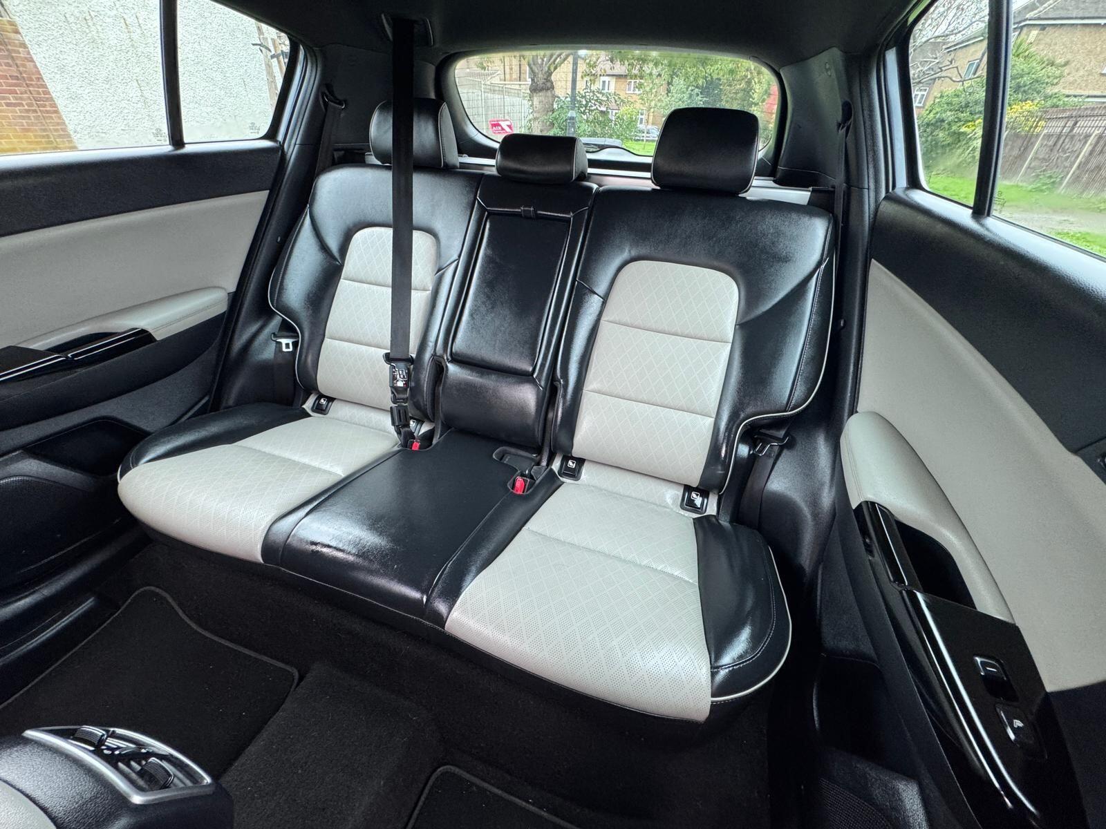 2017 Kia Sportage image 21
