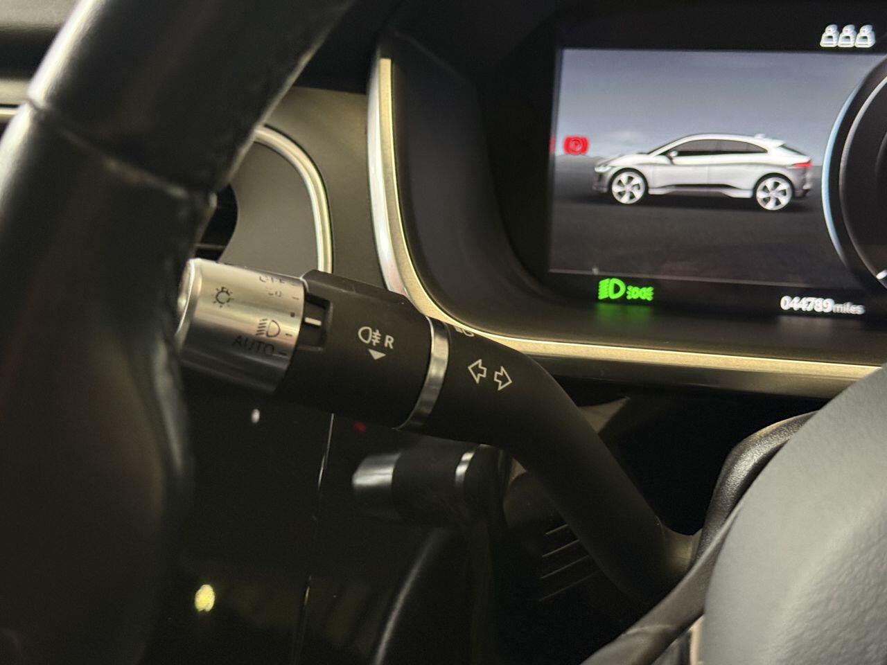 Jaguar I-Pace view 41