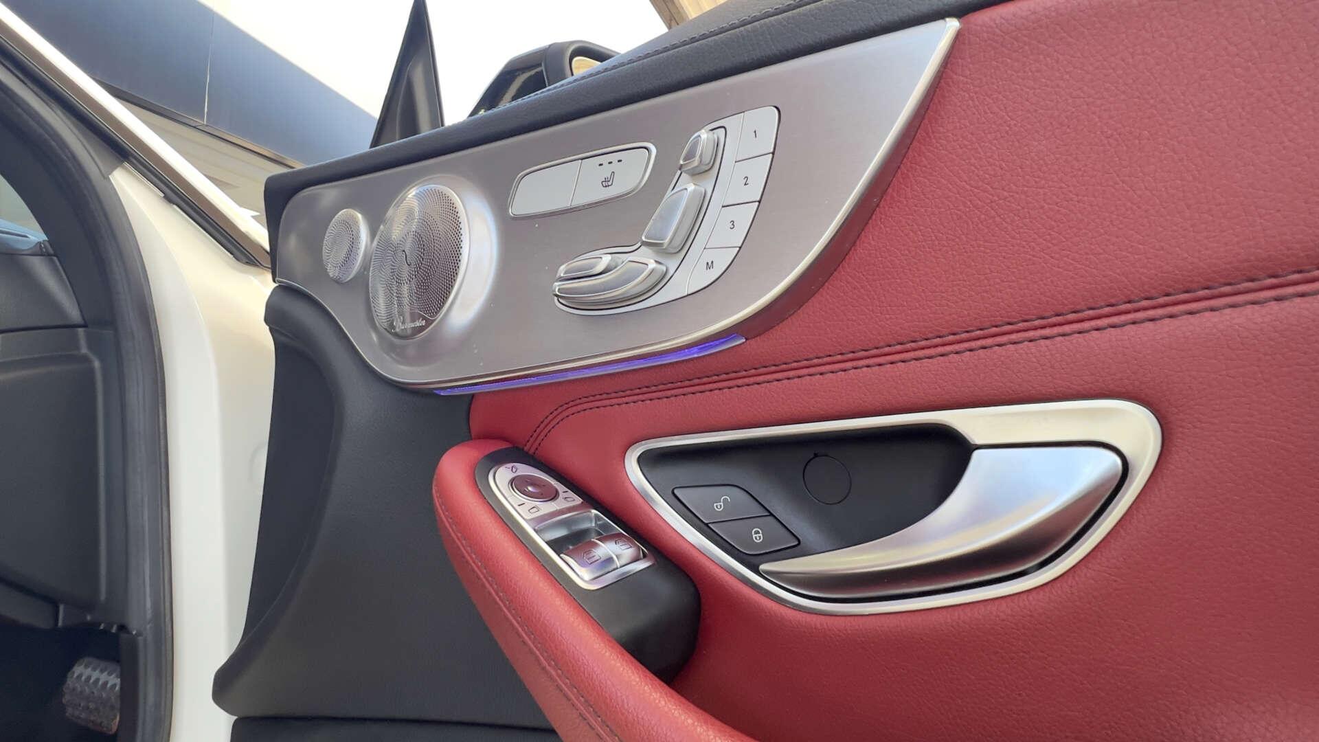 Mercedes-Benz C-Class view 11
