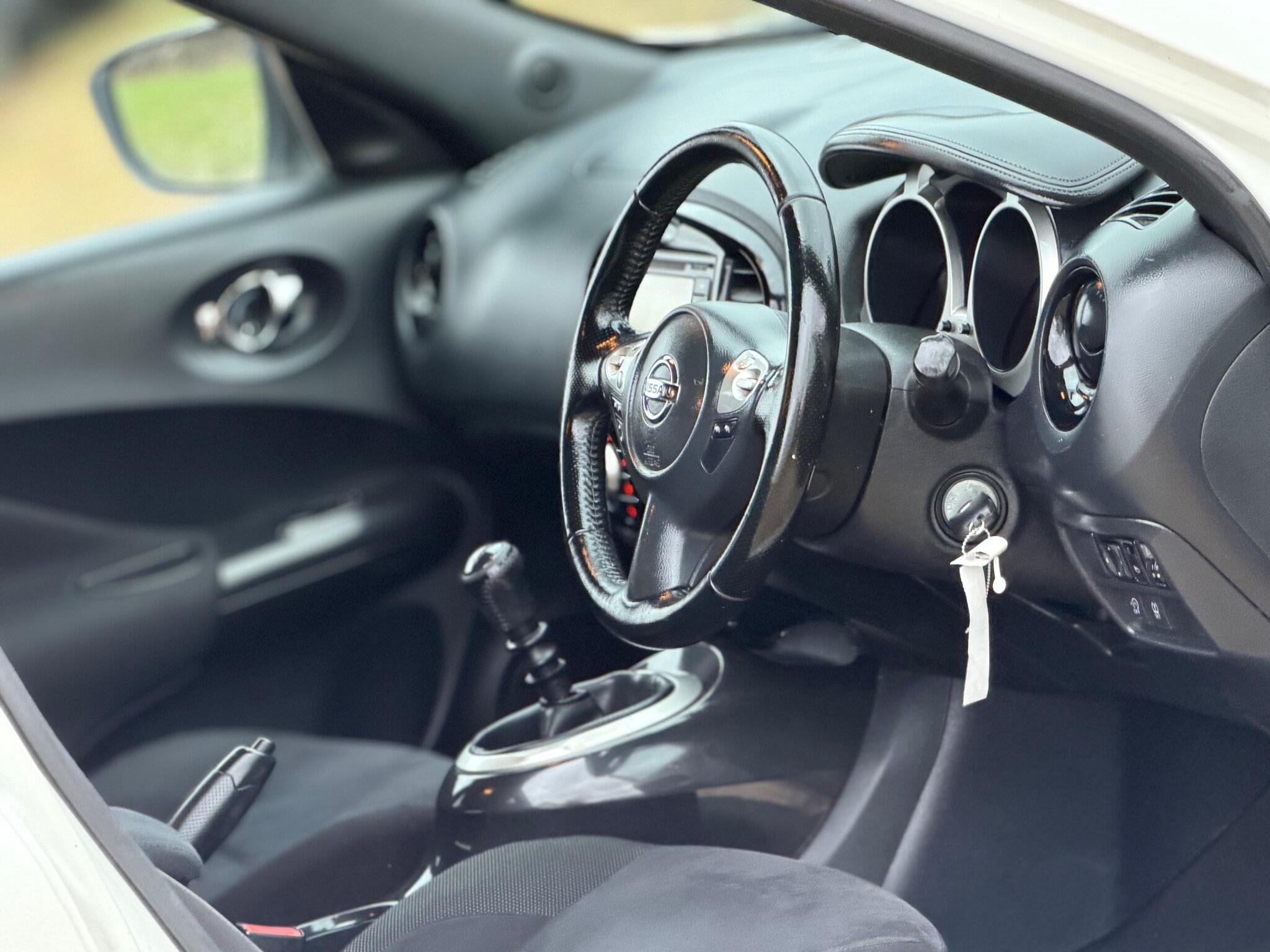 2015 Nissan Juke 1.2 DIG-T Acenta Premium Euro 6 (s/s) 5dr image 19