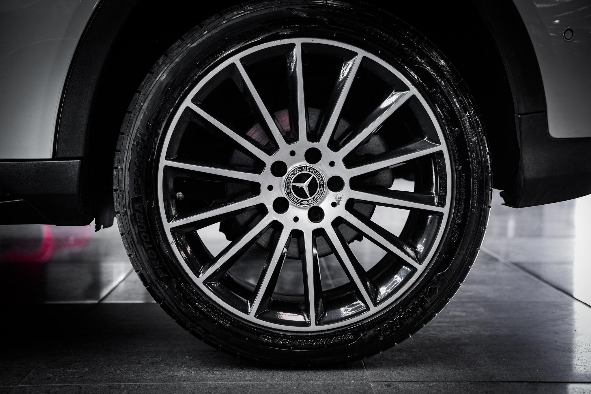 Mercedes-Benz Gla view 28