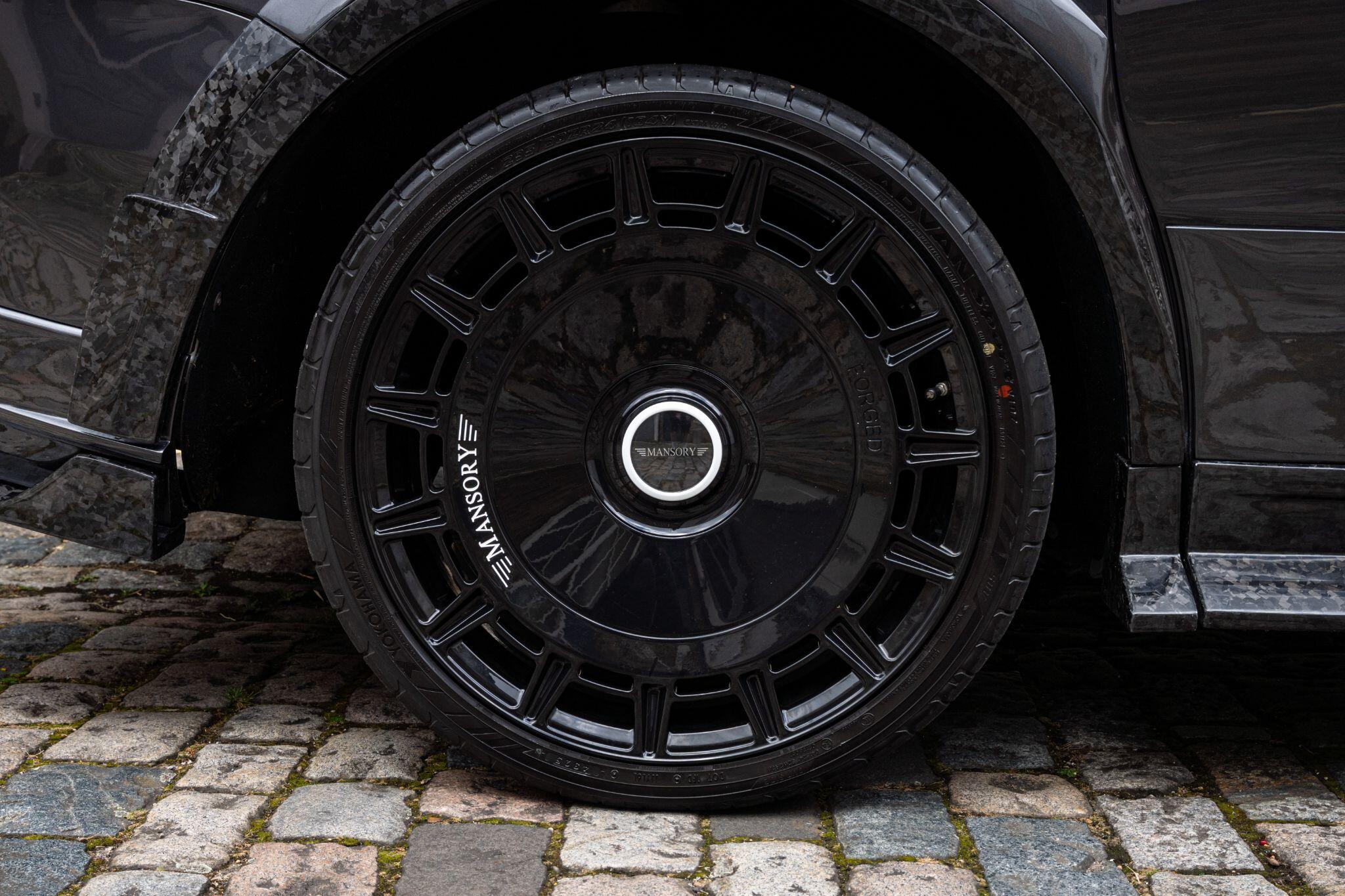 Rolls-Royce Cullinan view 35
