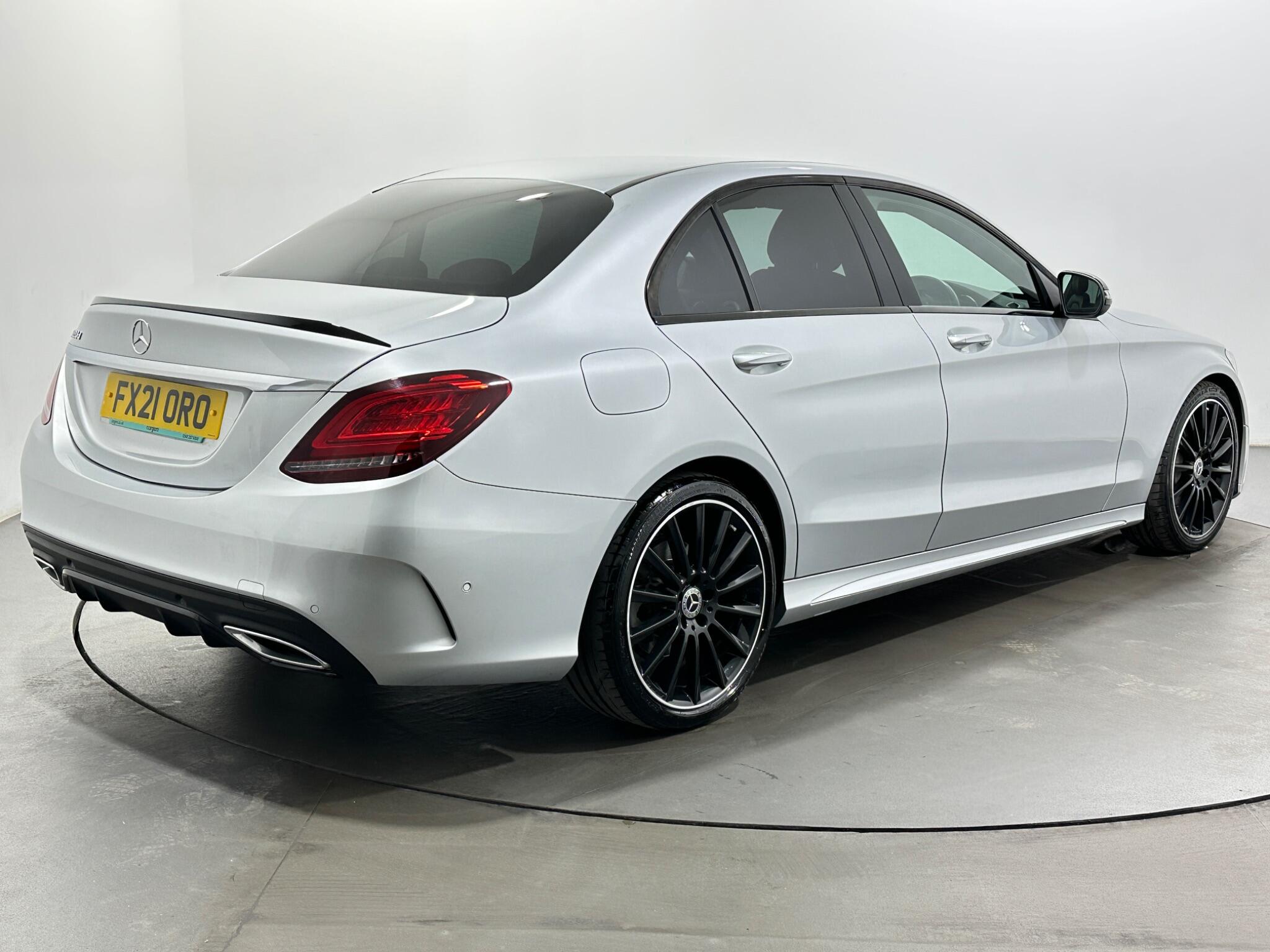 Mercedes-Benz C-Class view 8
