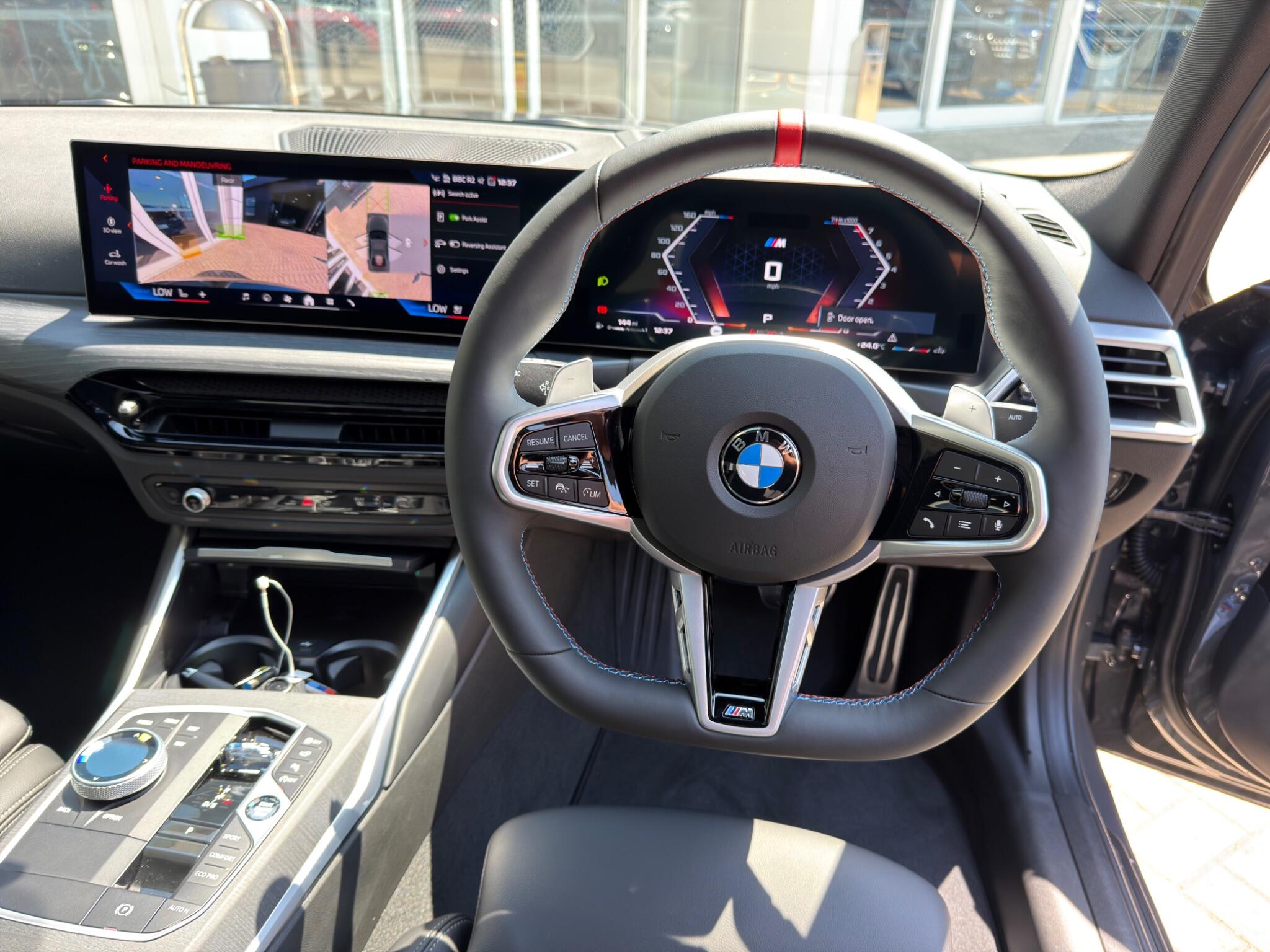 BMW 3 Series view 37