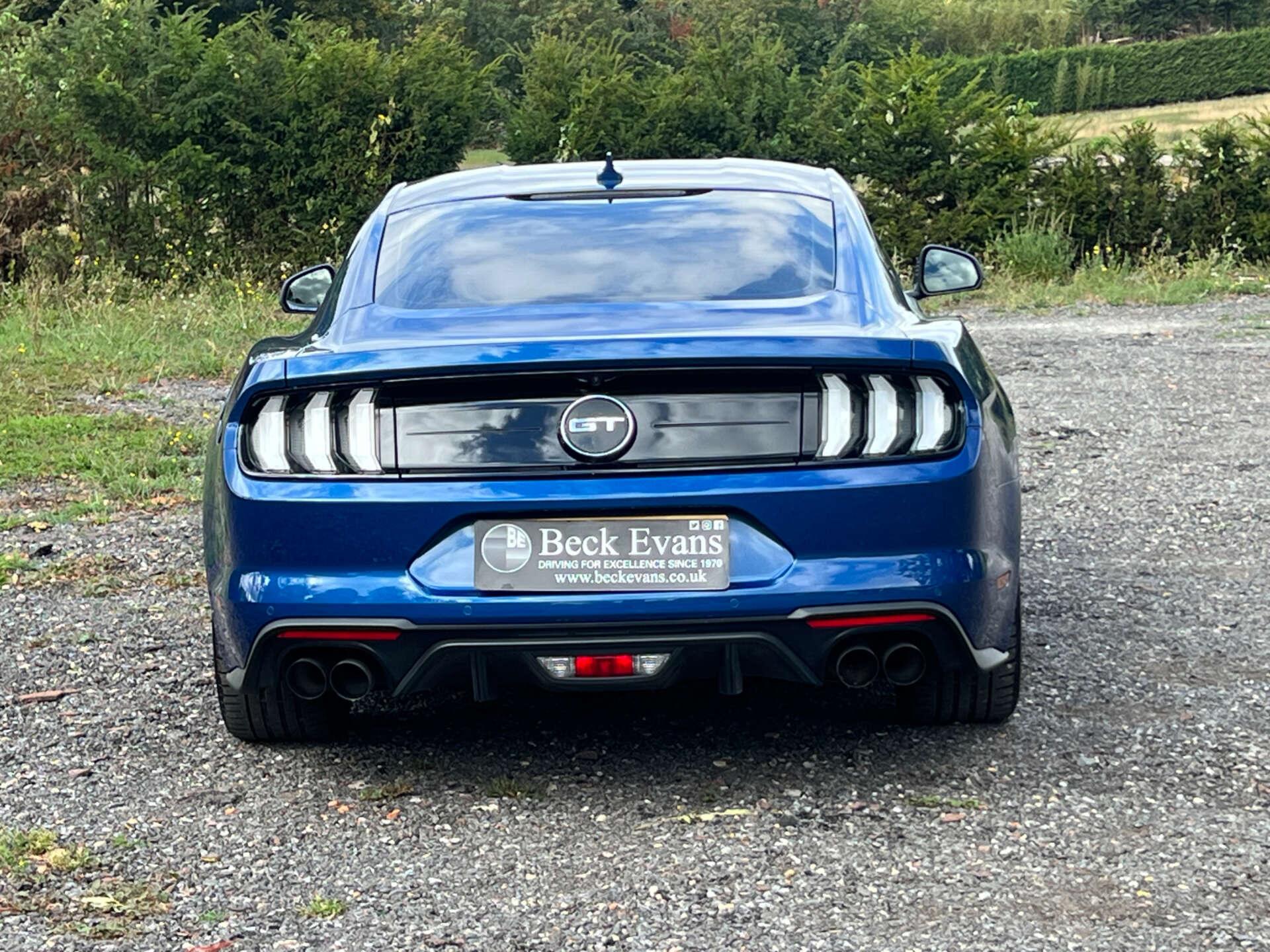 Ford Mustang view 10