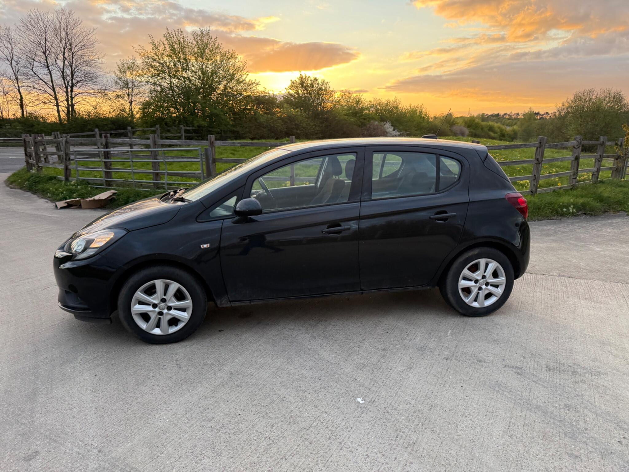 Vauxhall Corsa 1.4i Design Euro 6 (s/s) 5dr — photo 19 of 104