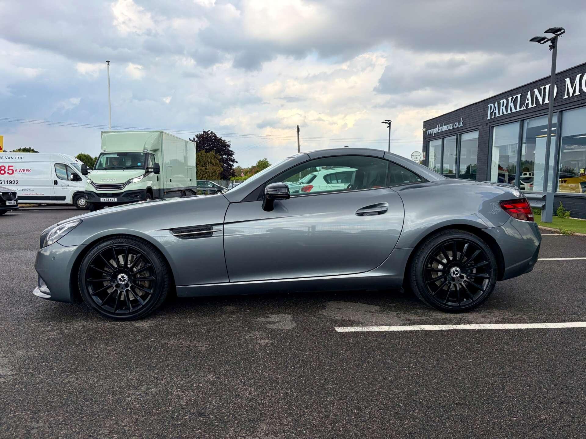 Mercedes-Benz SLC view 18