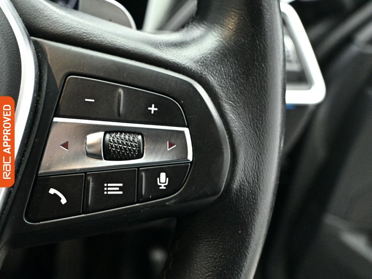 BMW 3 Series view 22