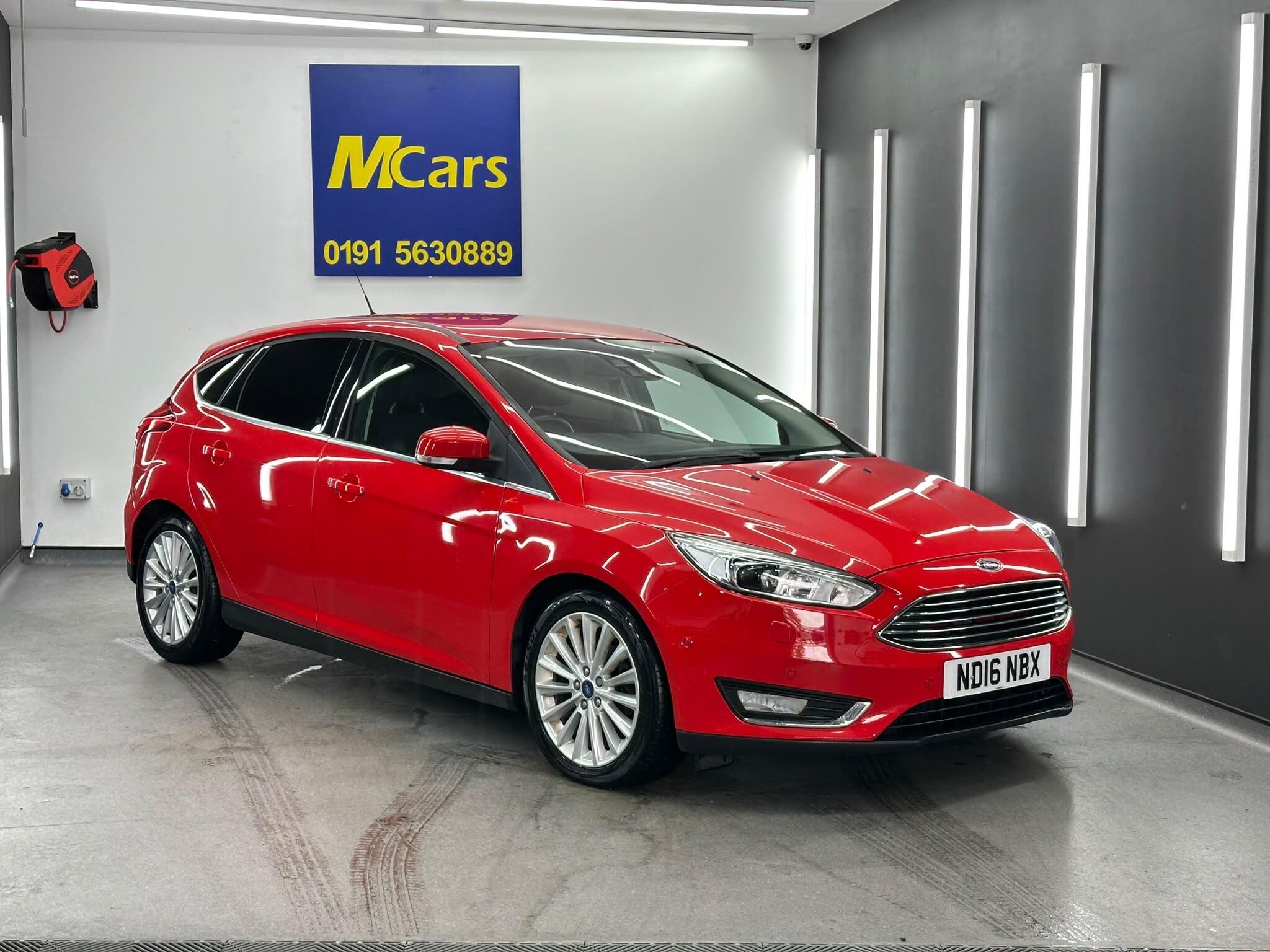 Ford Focus view 12