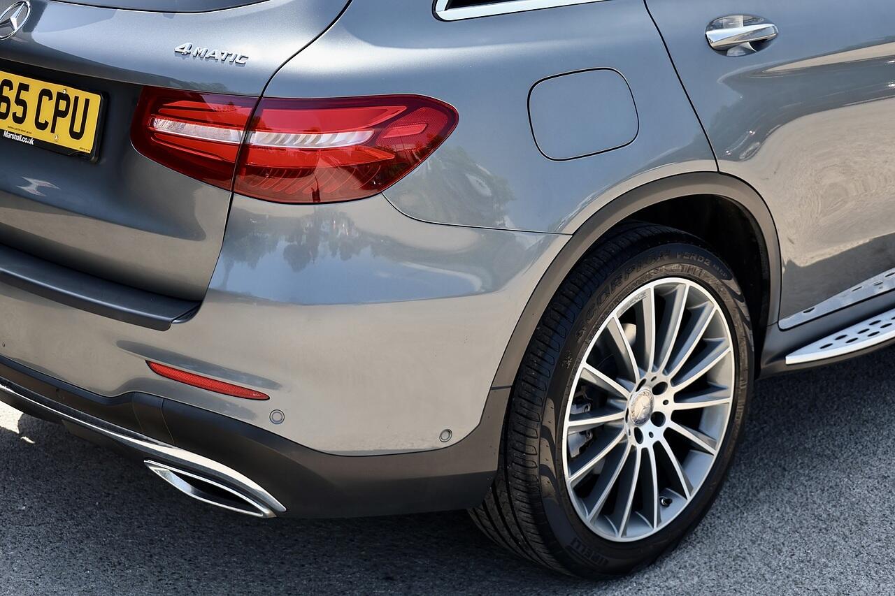 Mercedes-Benz GLC view 18