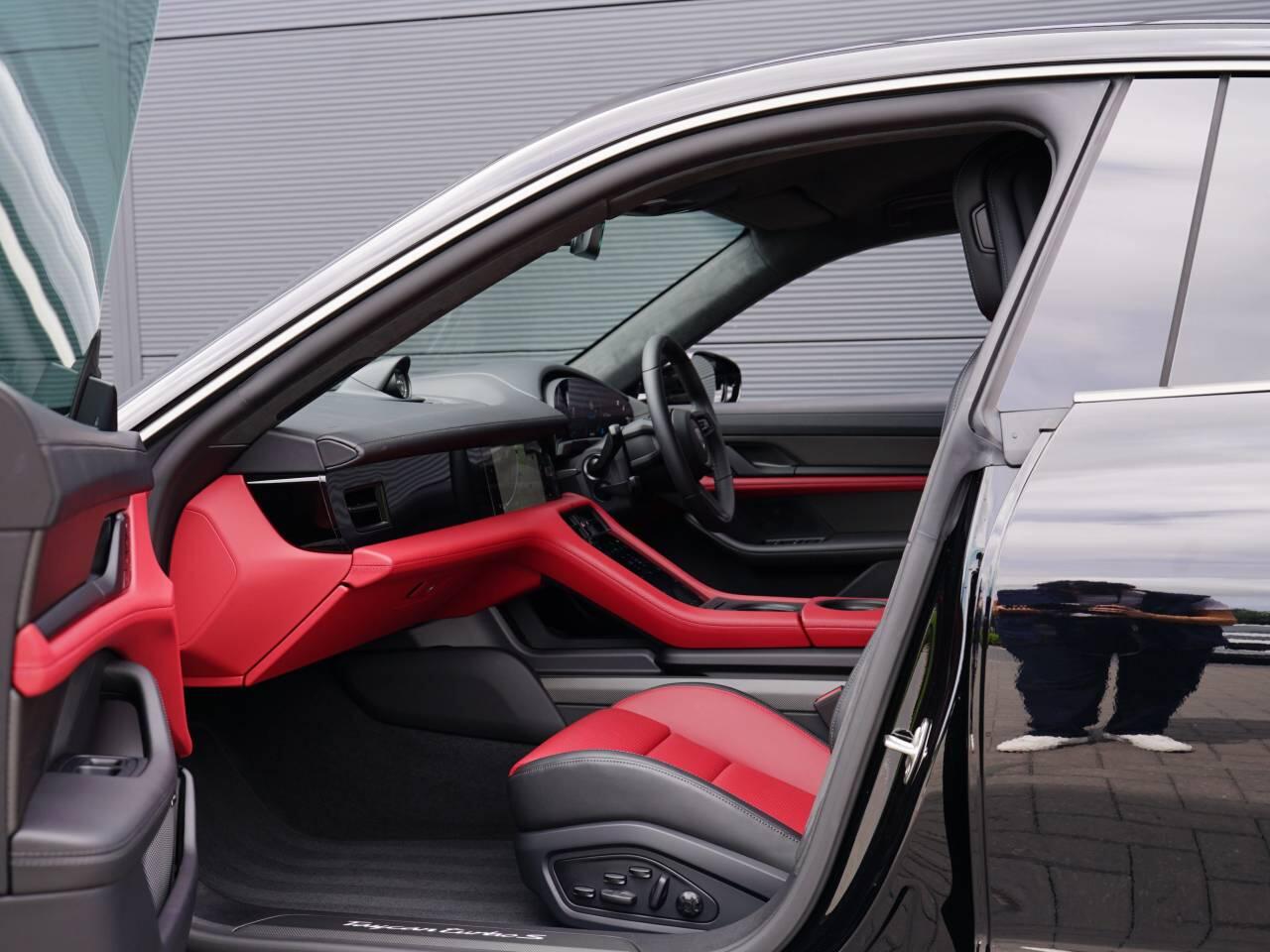 Porsche Taycan view 15
