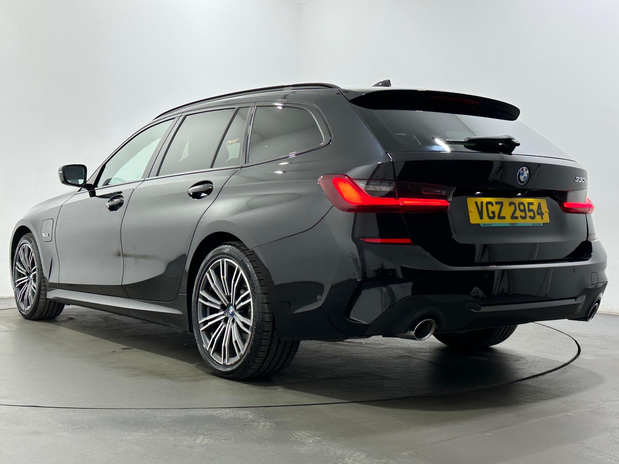 BMW 3 Series view 50